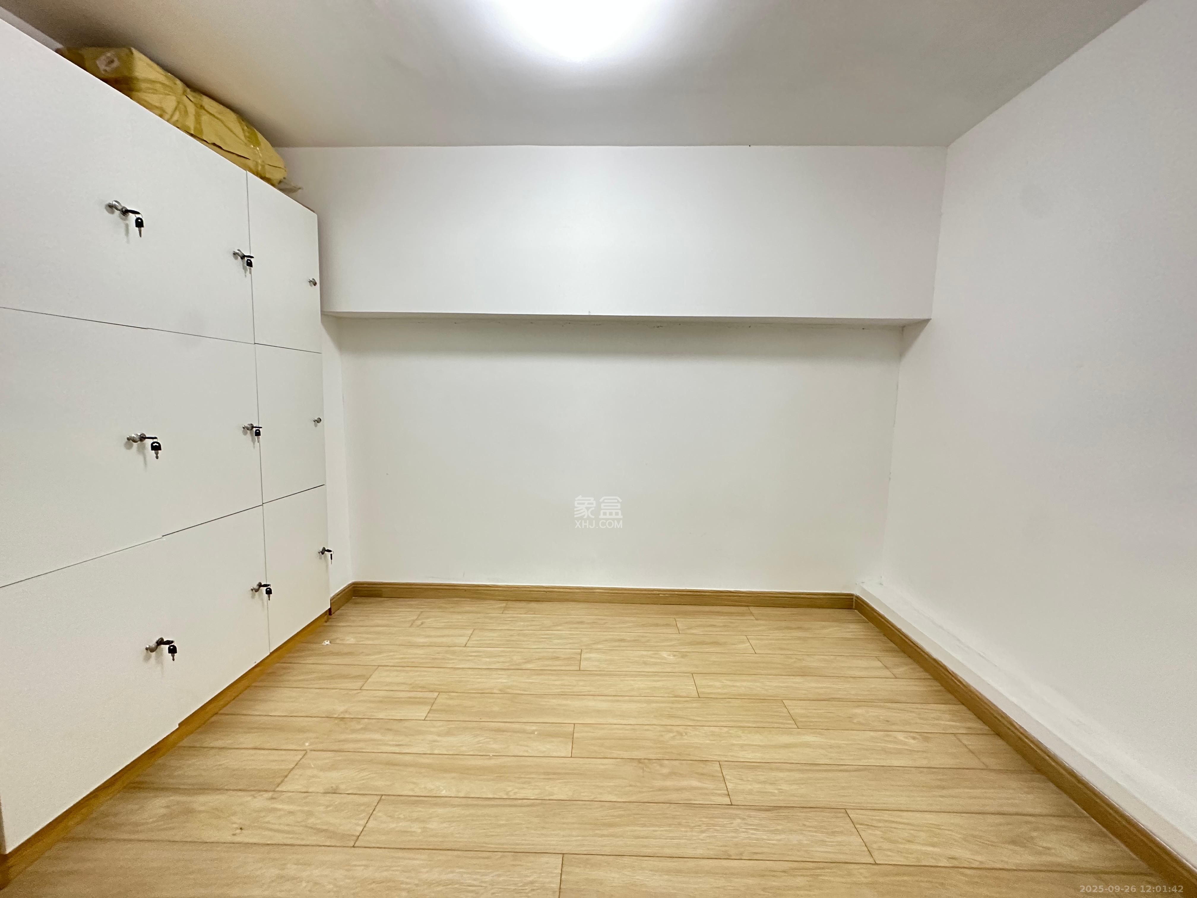 远洋外滩壹号  3室2厅1卫    5500.0元/月室内图