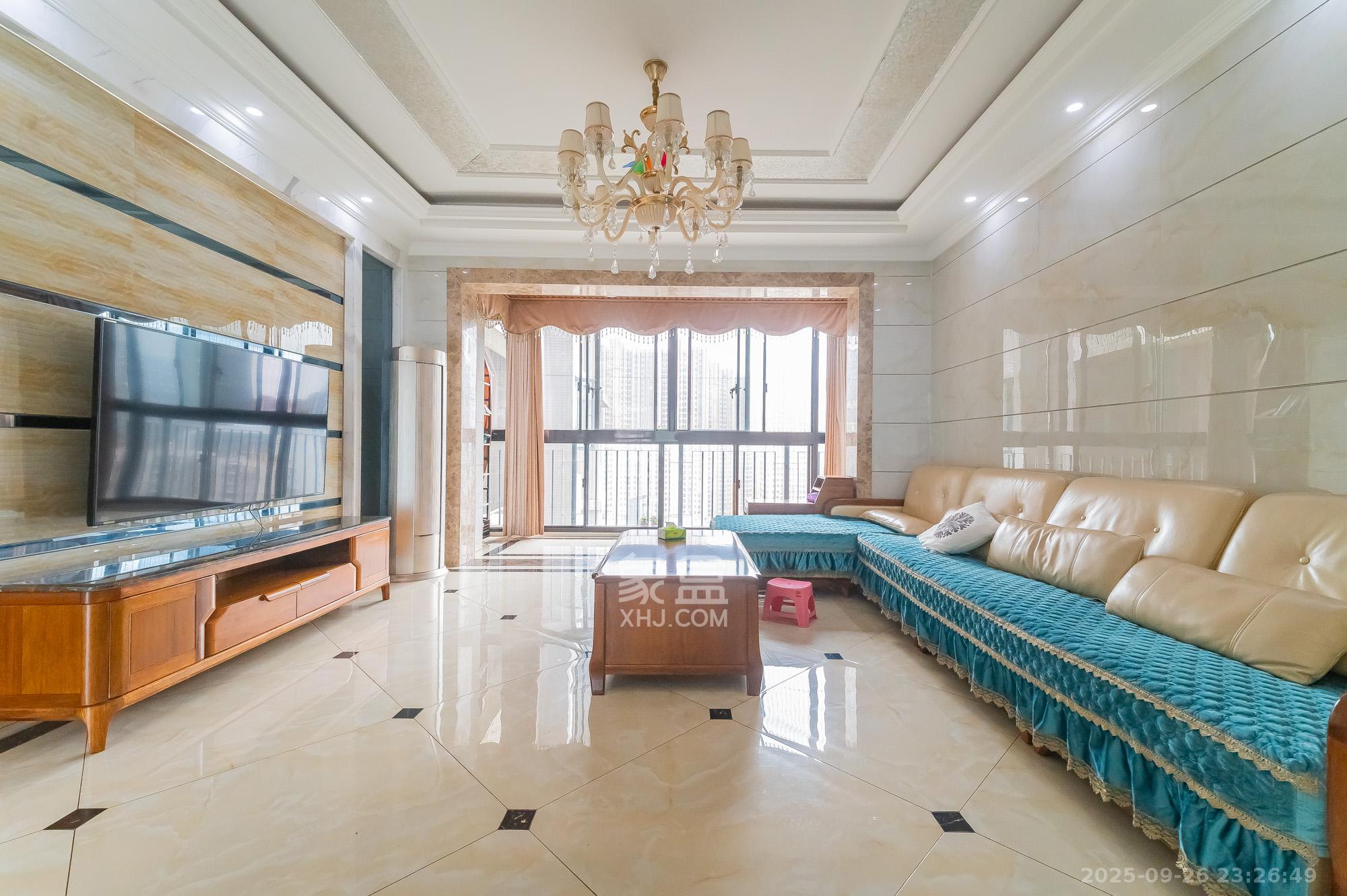 恒基凯旋门一二期  1室0厅0卫    152.8万 恒基凯旋门一二期  1室0厅0卫    152.8万客厅