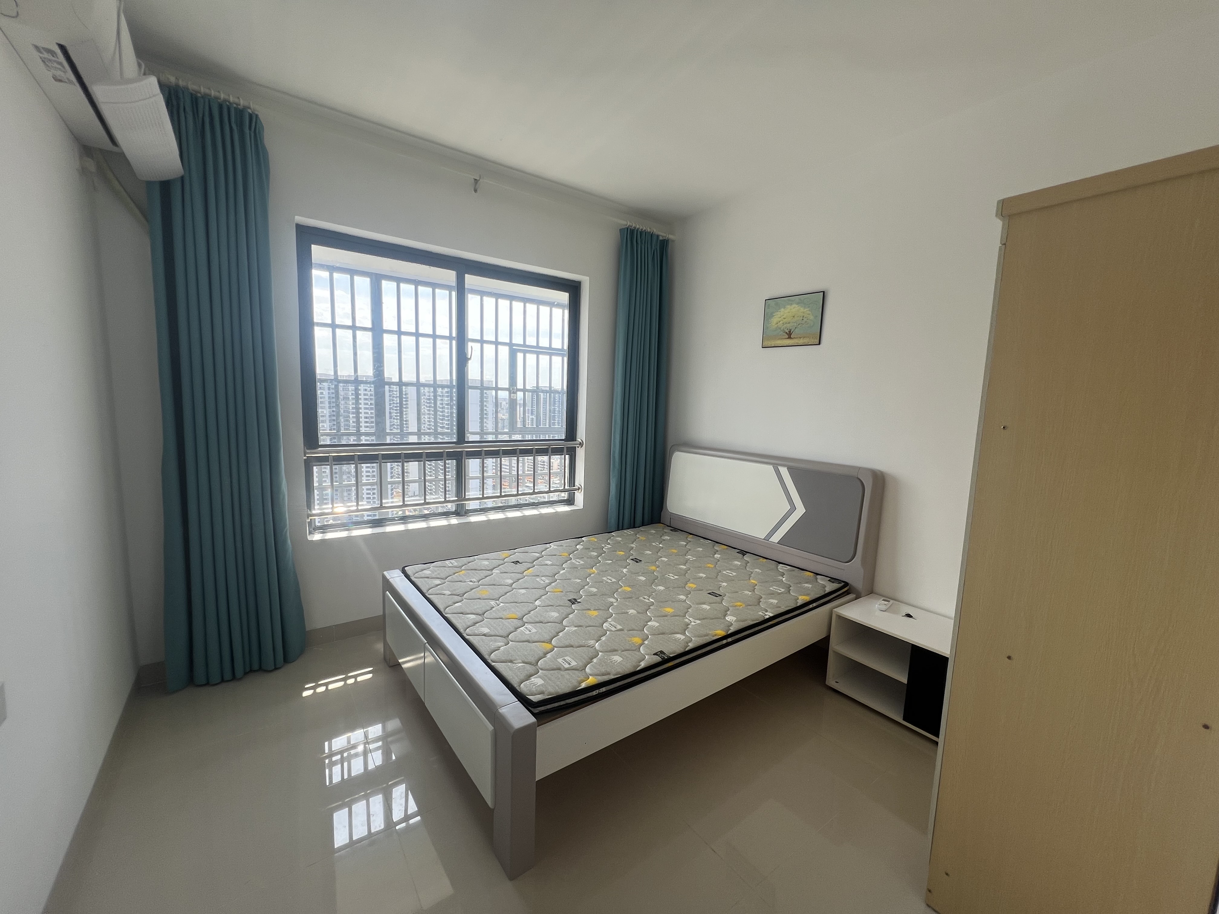 龙城新景 2室2厅1卫 2600.0元/月 龙城新景 2室2厅1卫 2600.0元/月室内图