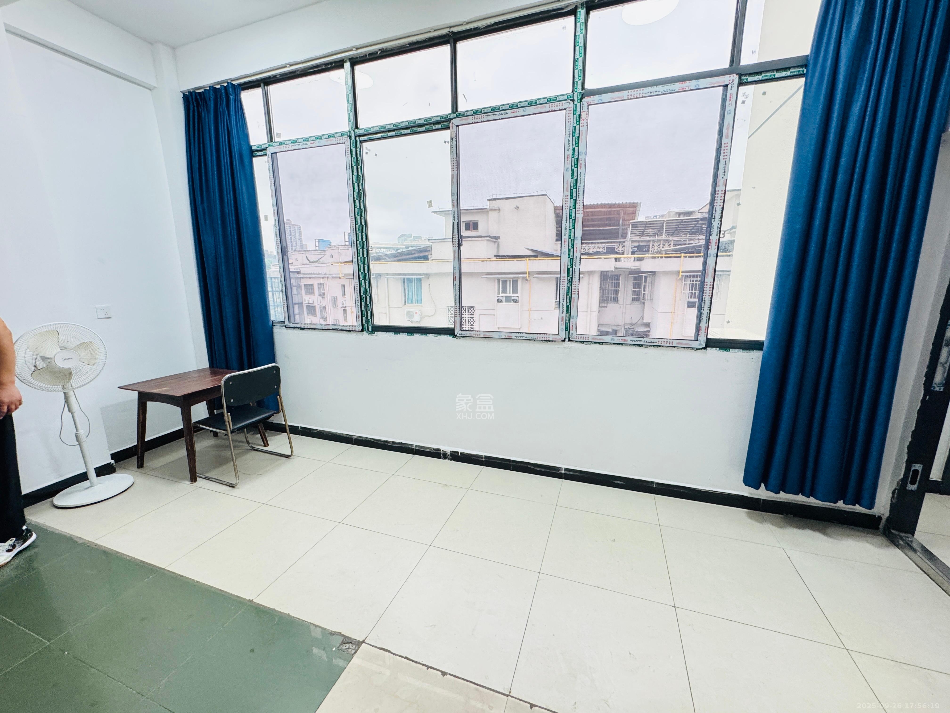 长沙市人防办宿舍(席草田22号) 2室1厅1卫 1600.0元/月 长沙市人防办宿舍(席草田22号) 2室1厅1卫 1600.0元/月室内图