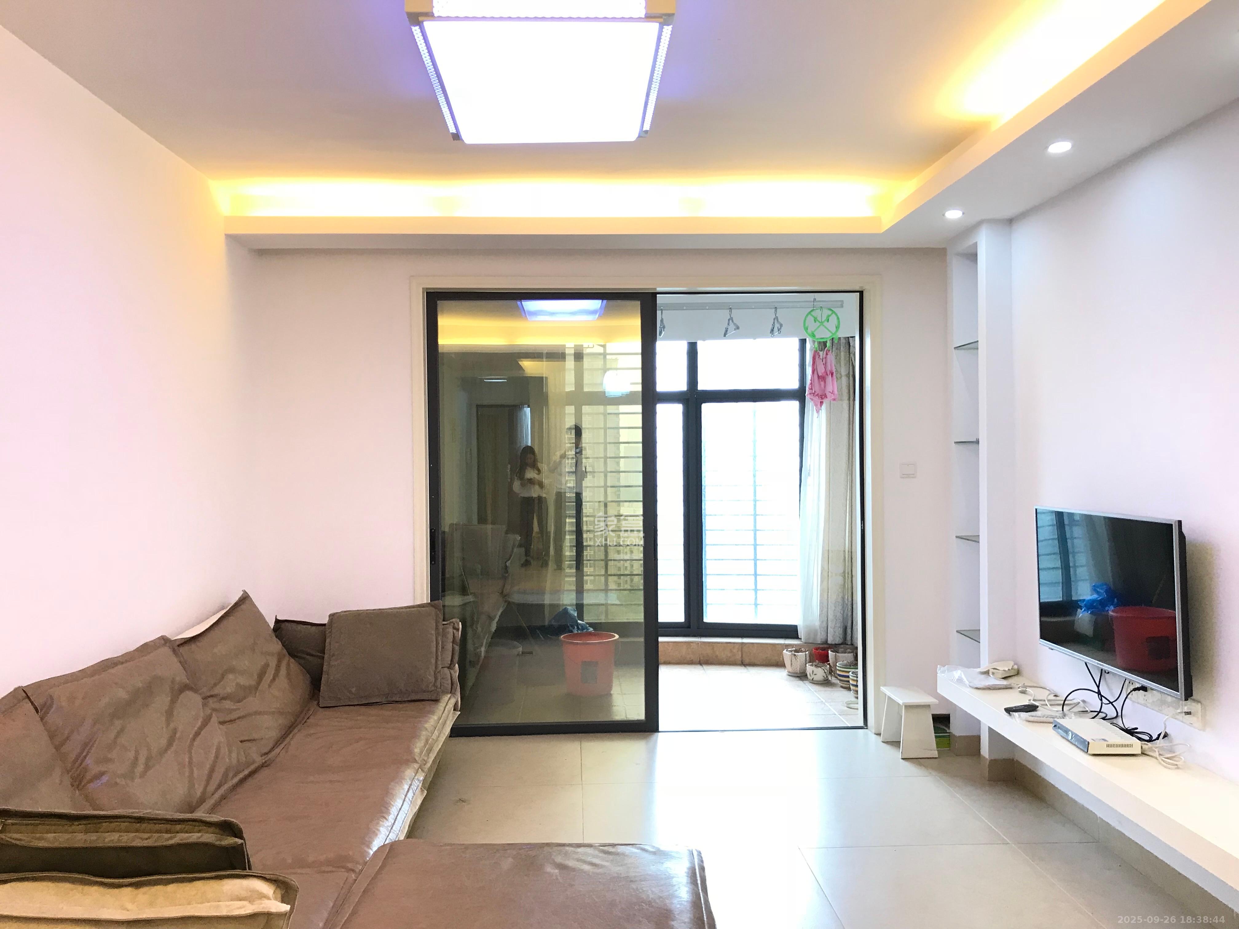 保利麓谷林语C区  3室2厅1卫    2800.0元/月 保利麓谷林语C区  3室2厅1卫    2800.0元/月