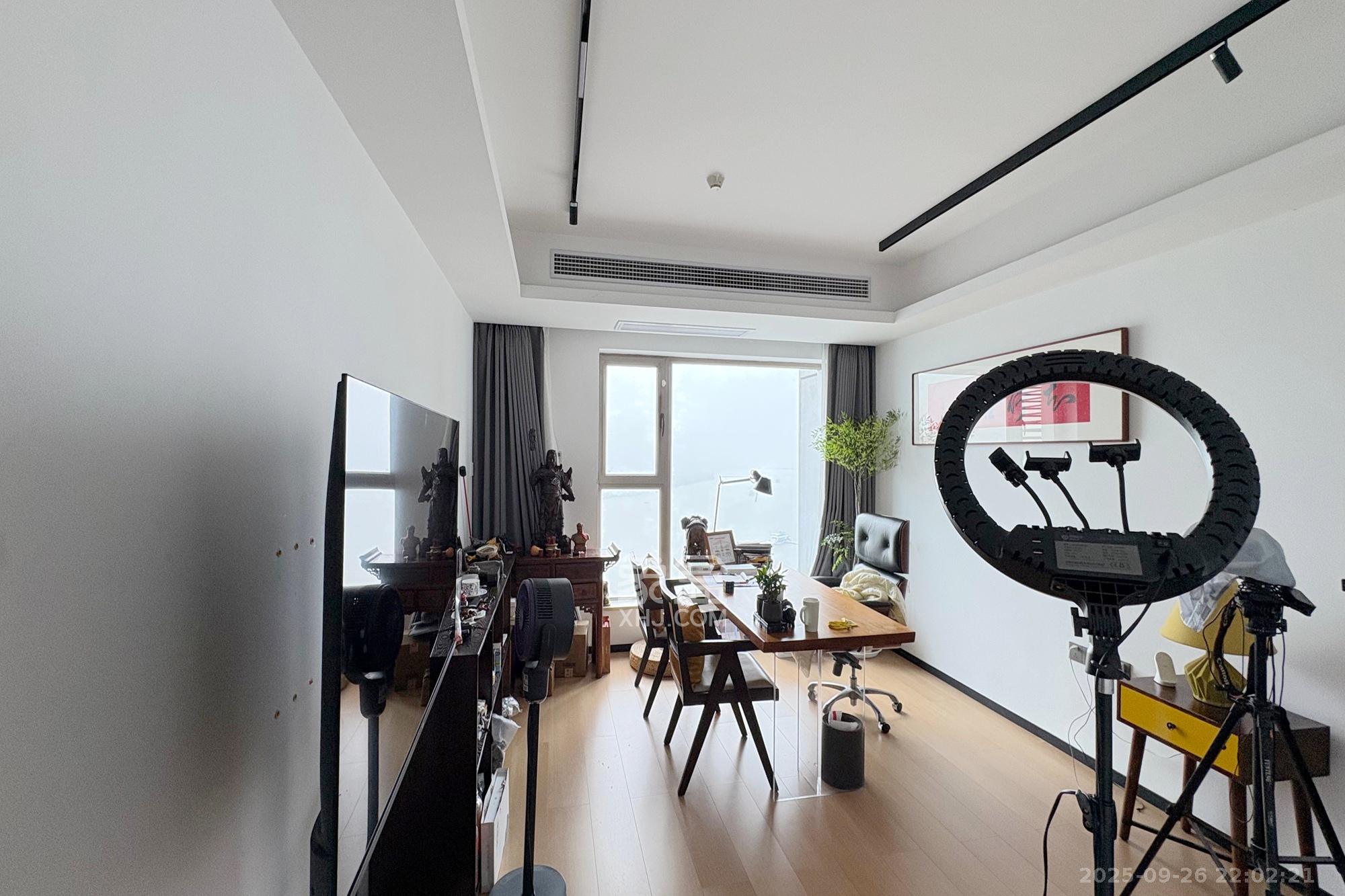 潮宗御苑 4室2厅2卫 280.0万 潮宗御苑 4室2厅2卫 280.0万卧室