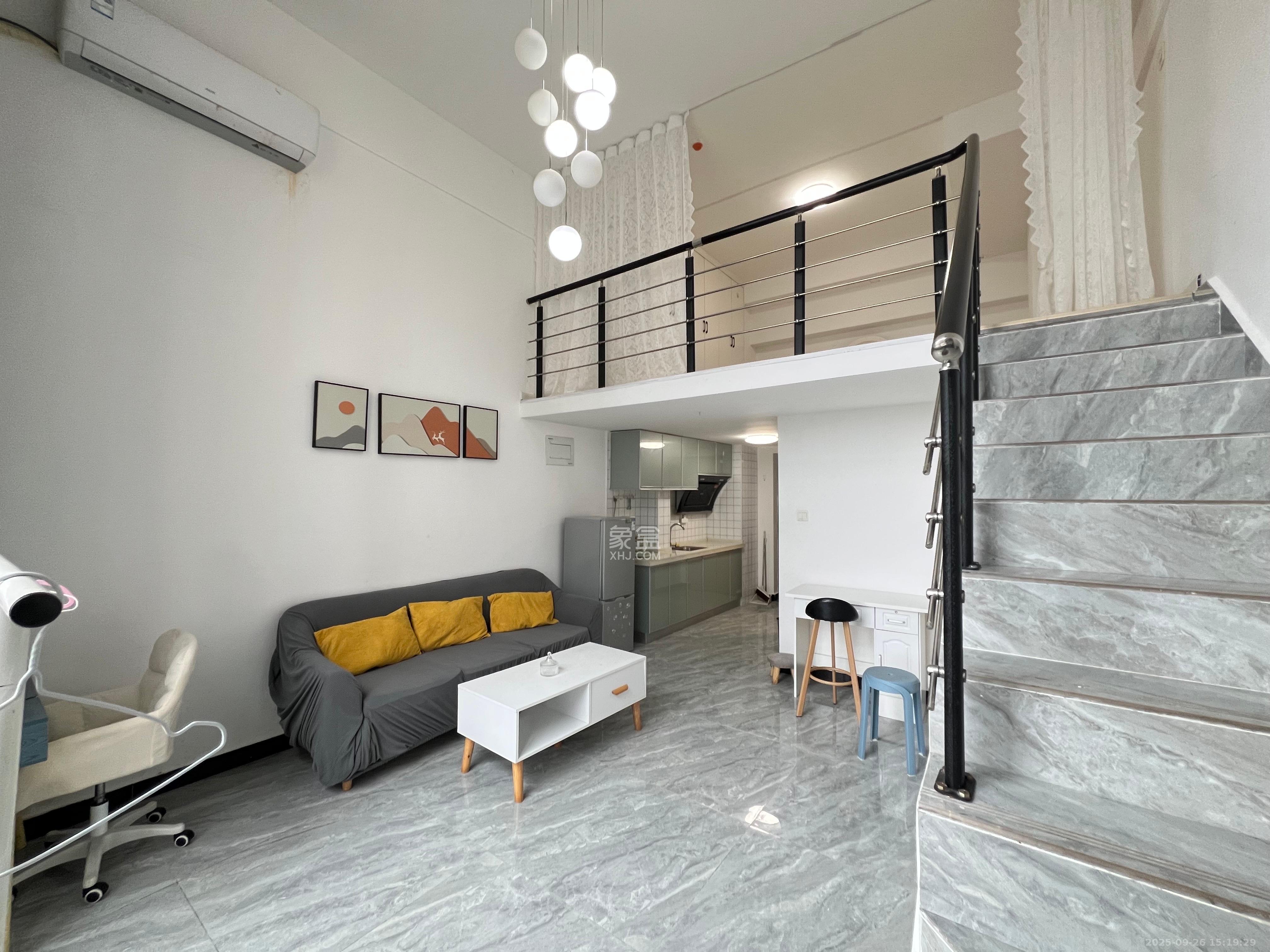 荣盛花语书苑  1室1厅1卫    1800.0元/月