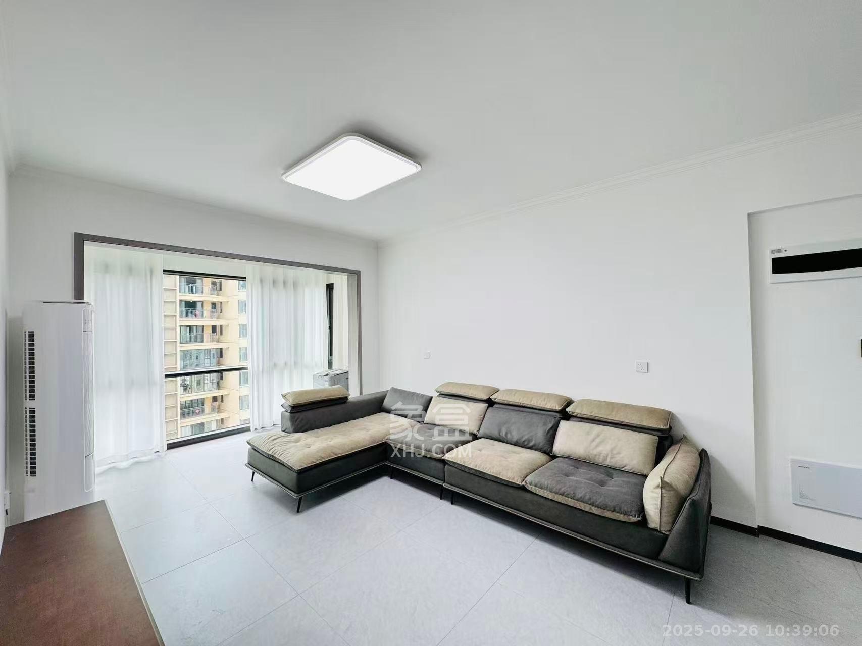 岭福家苑（天心佳苑）  3室2厅2卫    3300.0元/月室内图