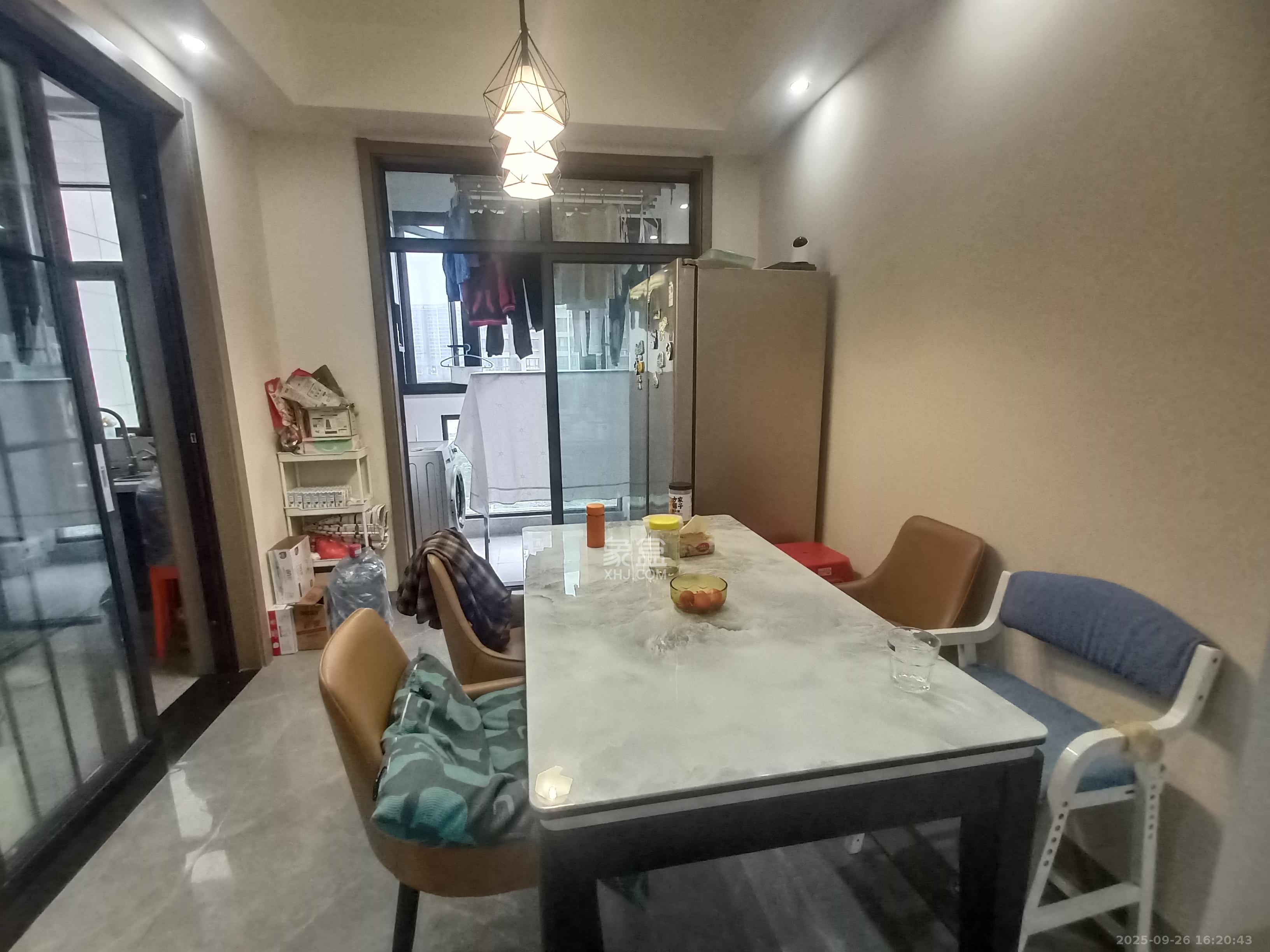 阳光丽城一期  4室2厅2卫    4500.0元/月室内图