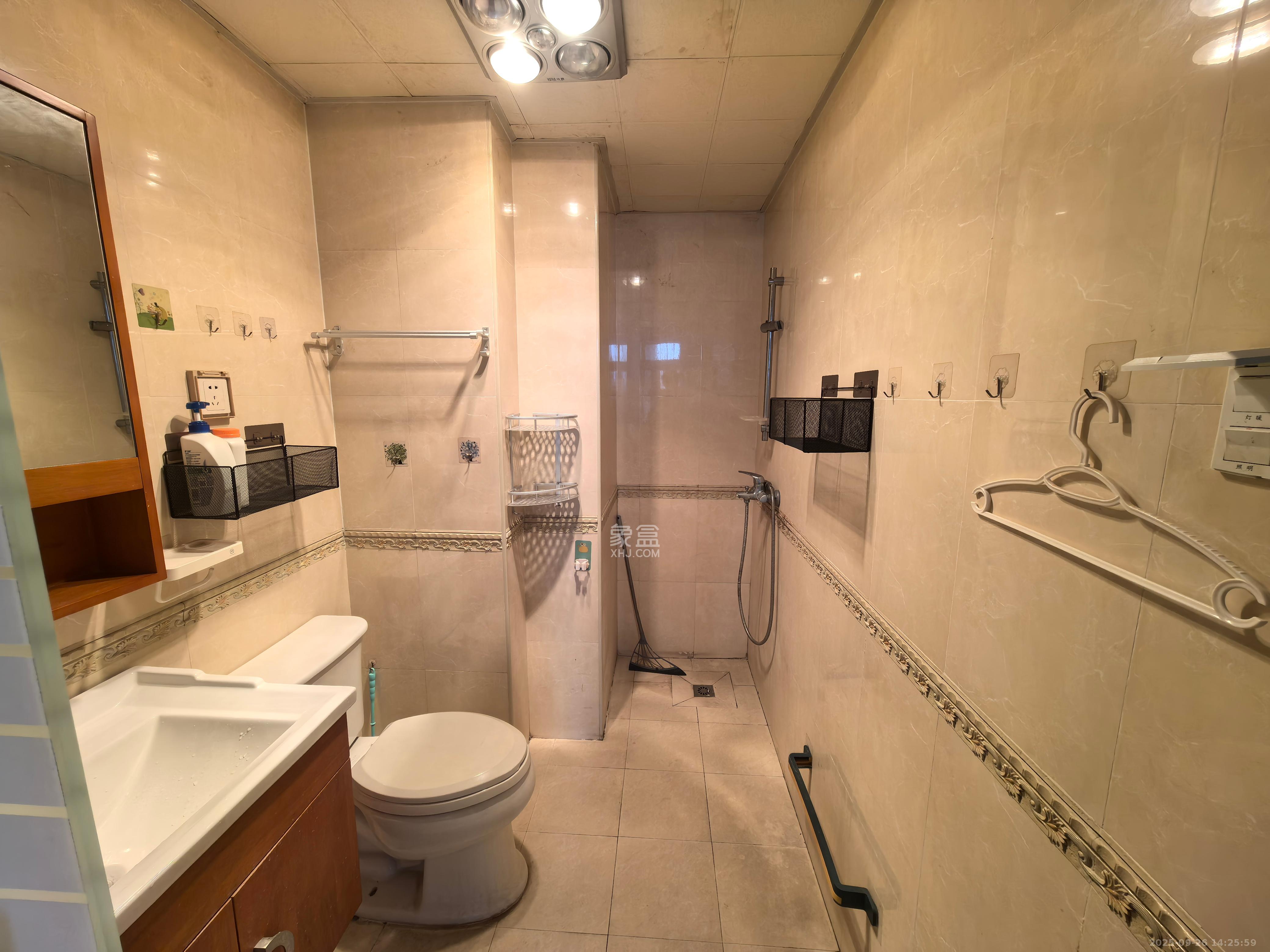 环宇天地、中海地产(中信城市广场二期) 1室1厅1卫 1500.0元/月 环宇天地、中海地产(中信城市广场二期) 1室1厅1卫 1500.0元/月室内图