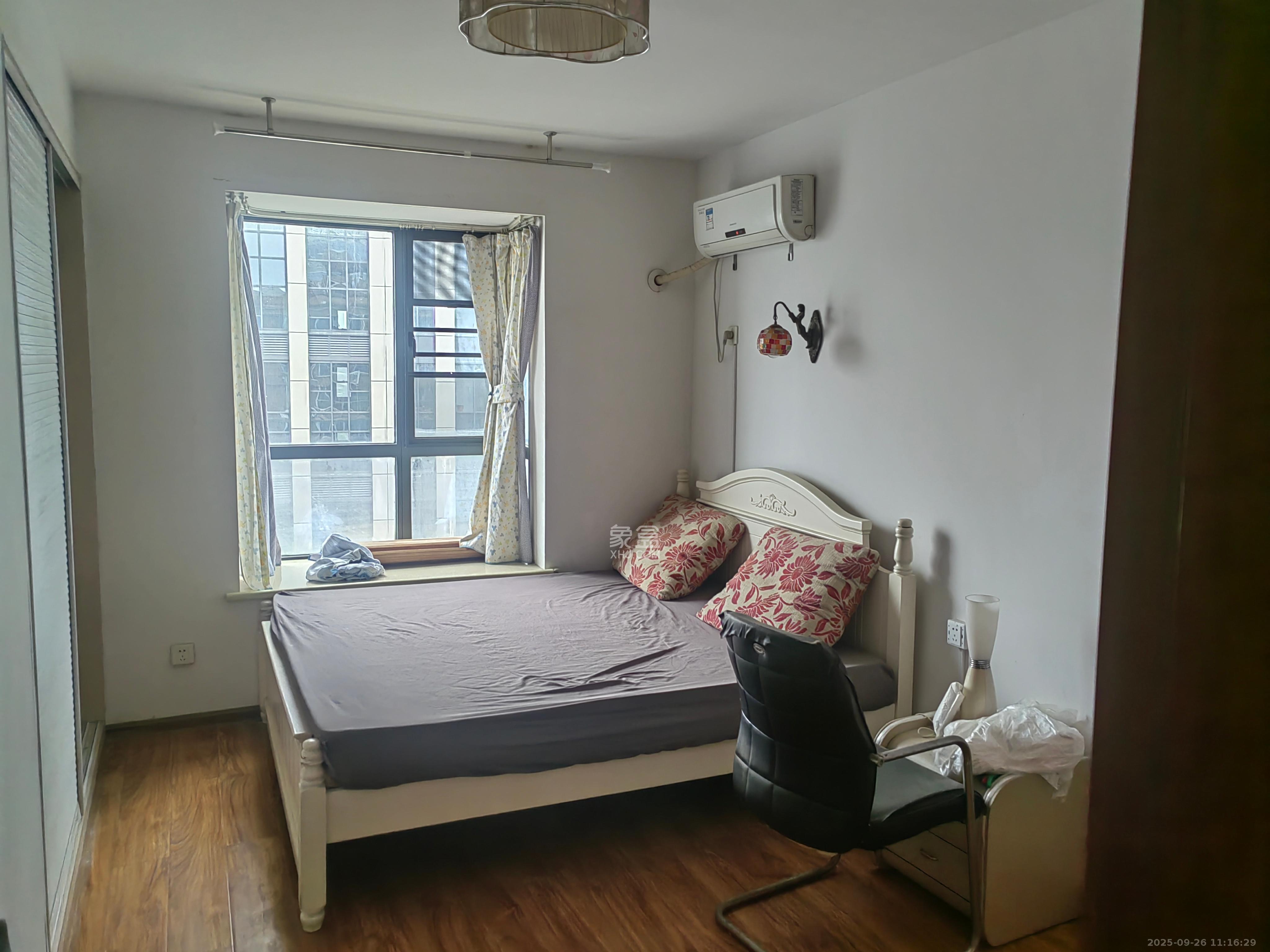 香雨一品  4室1厅1卫    2200.0元/月室内图