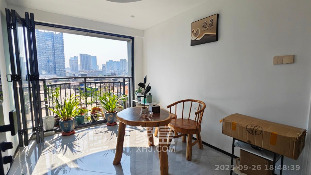 潮宗御苑 4室2厅2卫 14800.0元/月 潮宗御苑 4室2厅2卫 14800.0元/月室内图