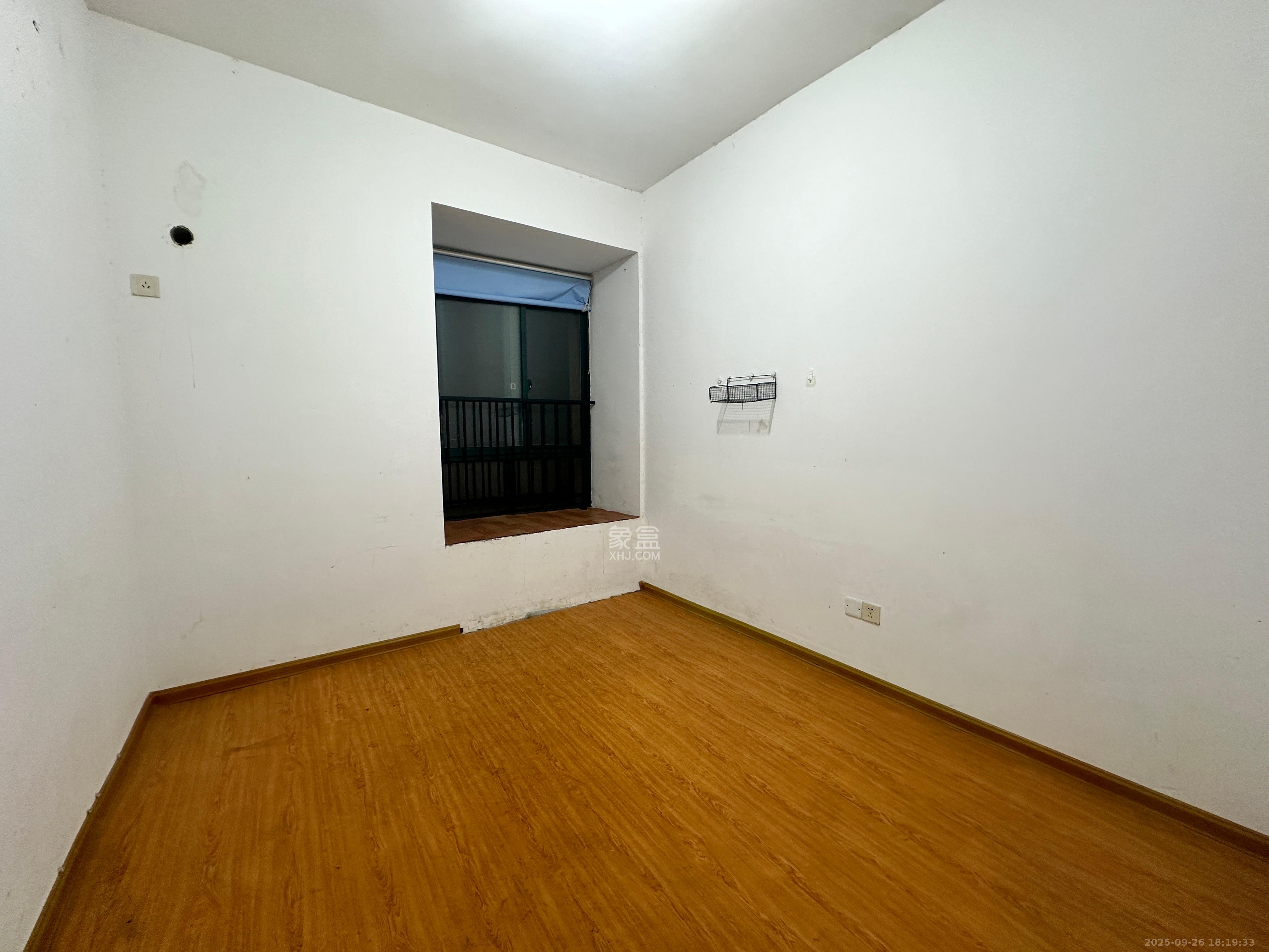 上林紫郡(锦顺和园) 3室2厅2卫 1500.0元/月 上林紫郡(锦顺和园) 3室2厅2卫 1500.0元/月室内图