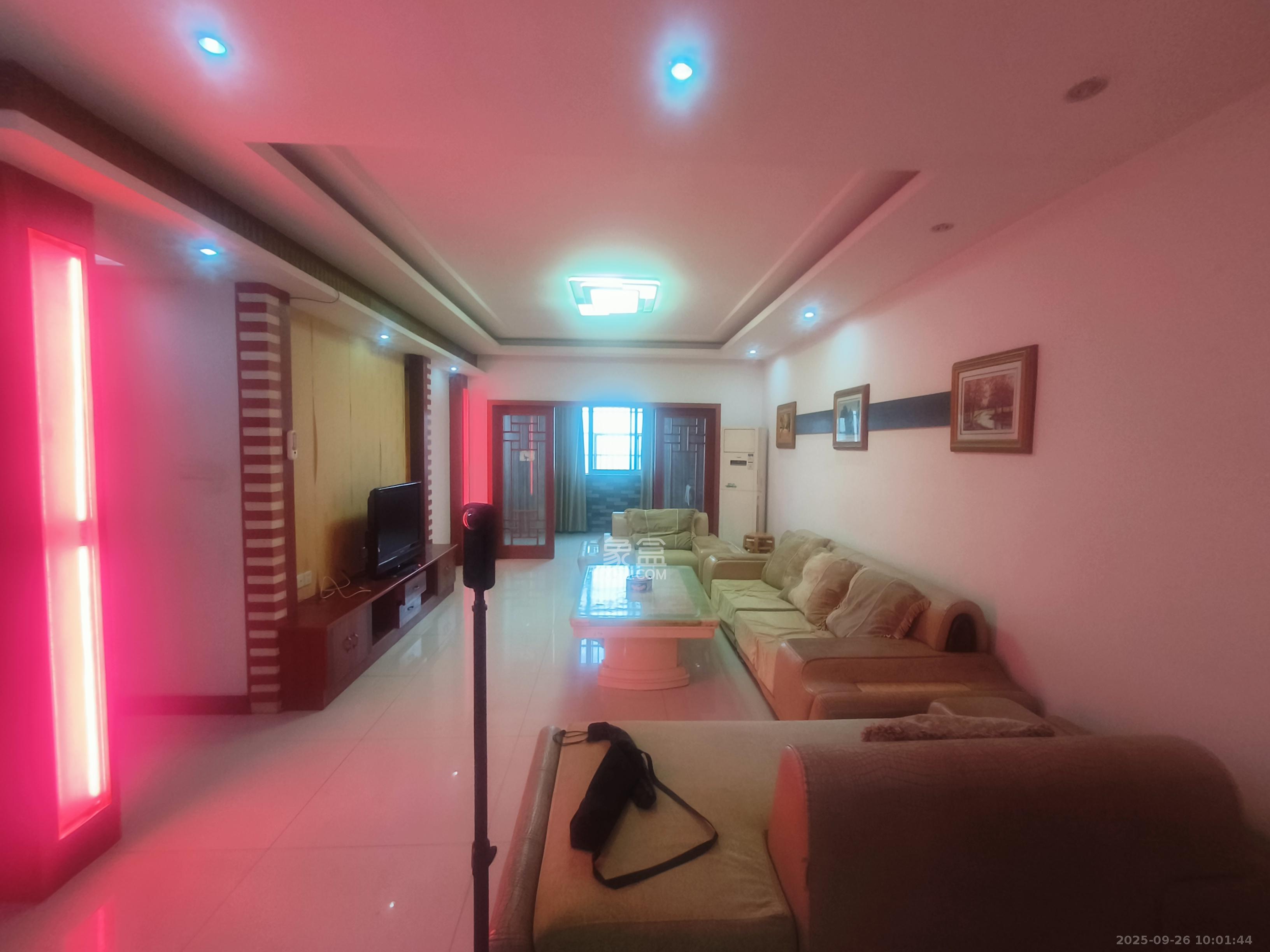 白沙湾嘉园 1室0厅0卫 2600.0元/月 白沙湾嘉园 1室0厅0卫 2600.0元/月室内图