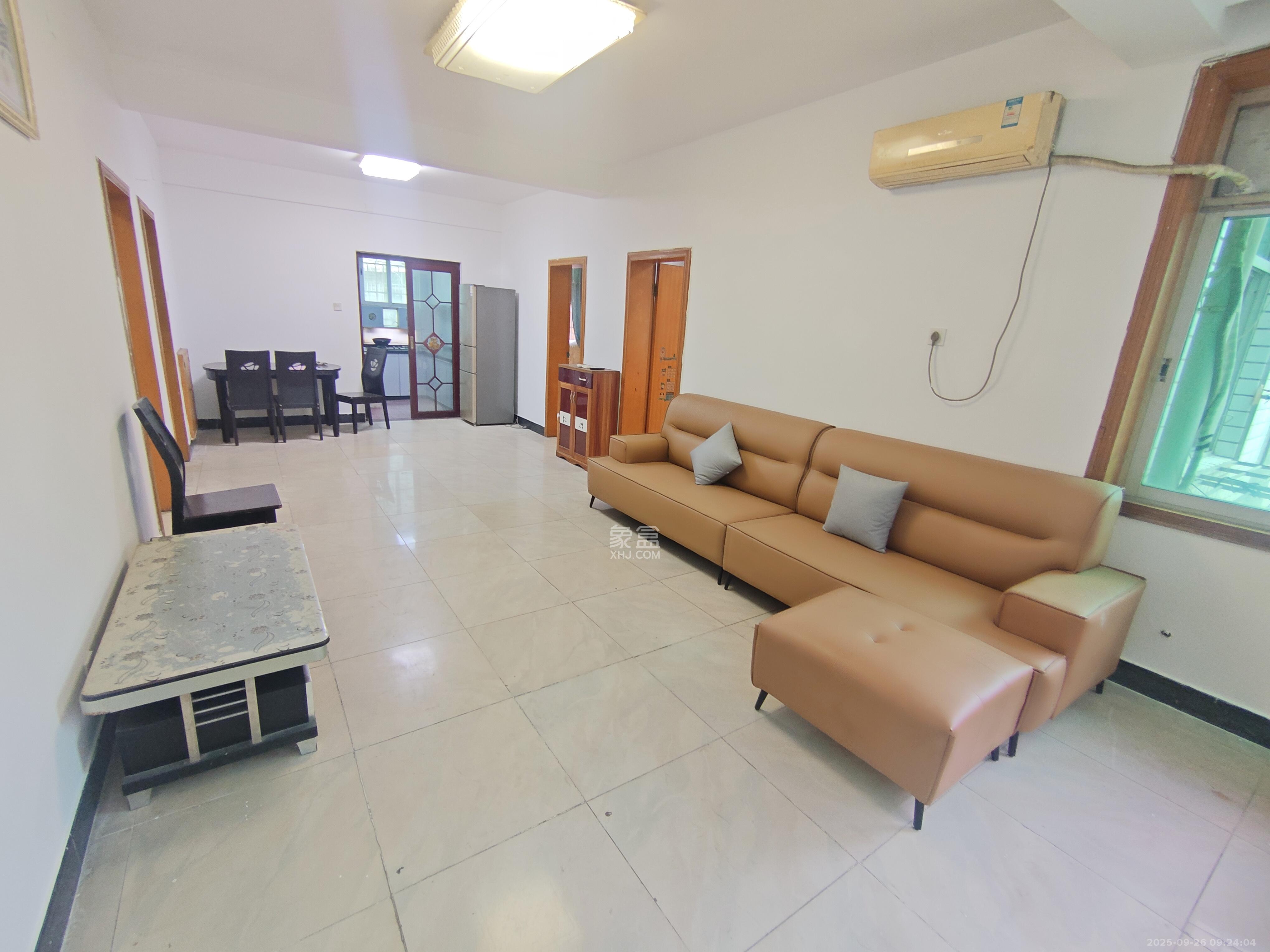 马王堆陶瓷城新合区  3室1厅1卫    1900.0元/月室内图