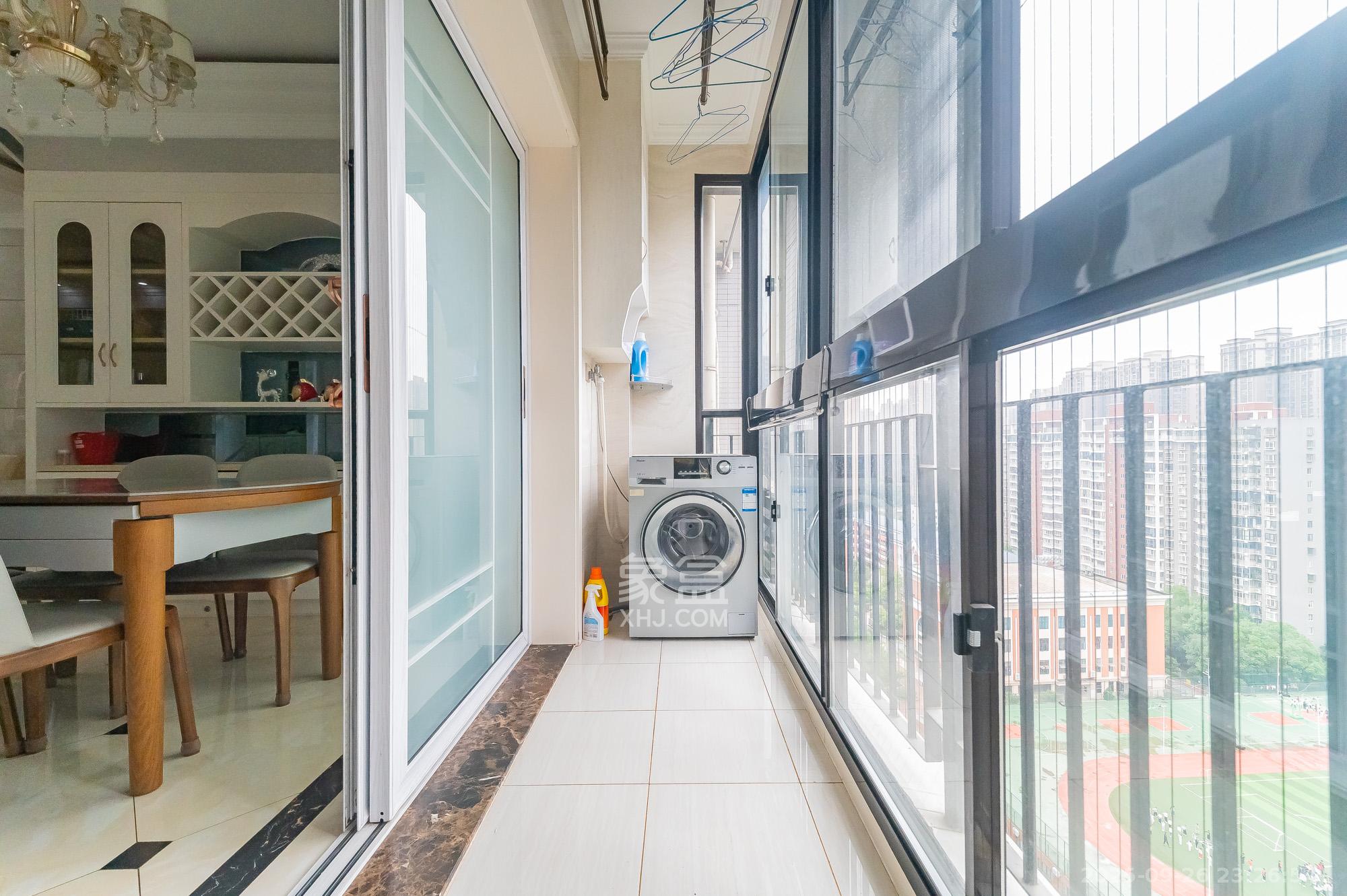 恒基凯旋门一二期  1室0厅0卫    152.8万 恒基凯旋门一二期  1室0厅0卫    152.8万阳台