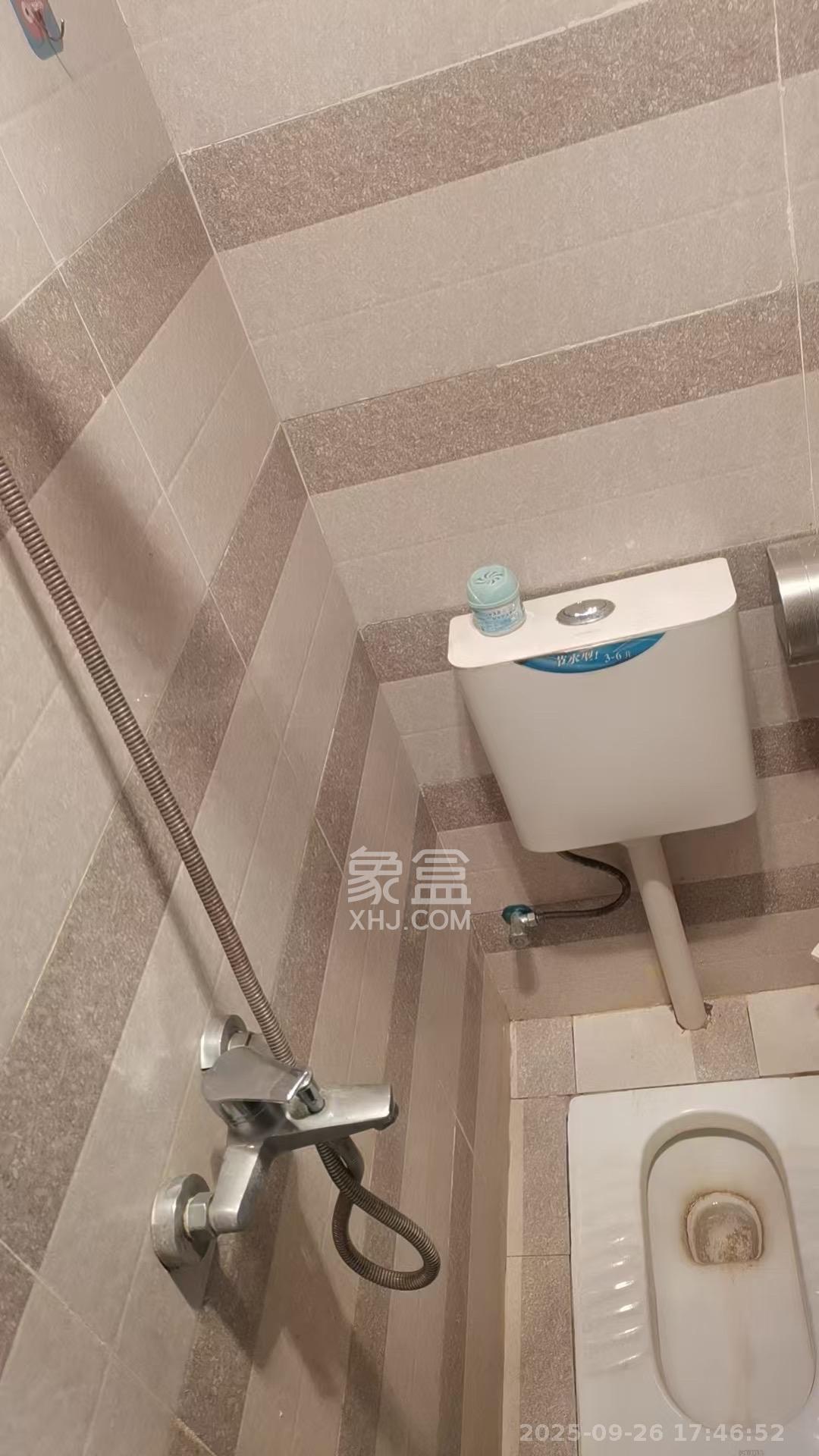 叠彩兰亭  1室1厅1卫    1200.0元/月室内图