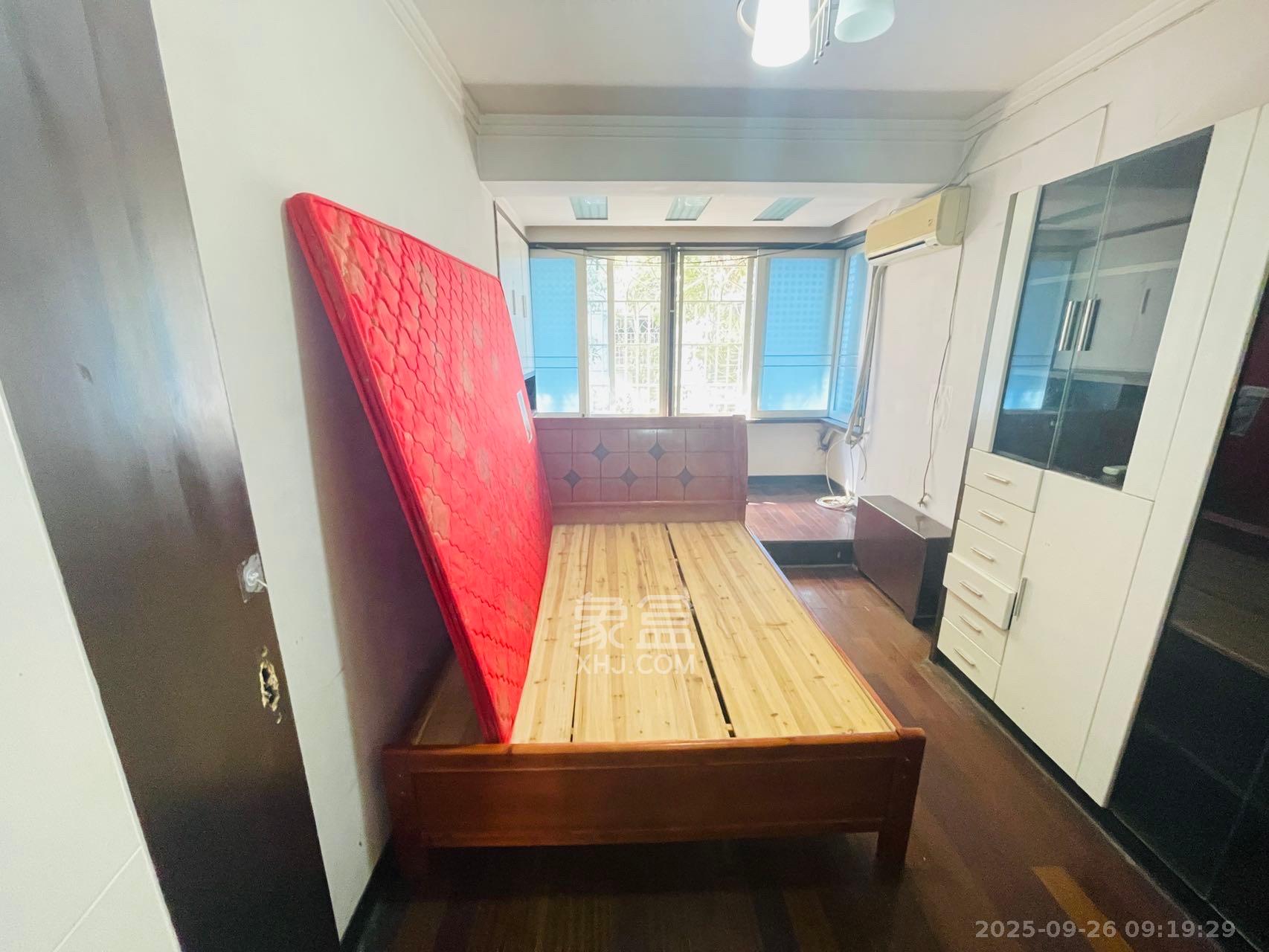 楚湘公寓 3室2厅1卫 2200.0元/月 楚湘公寓 3室2厅1卫 2200.0元/月室内图