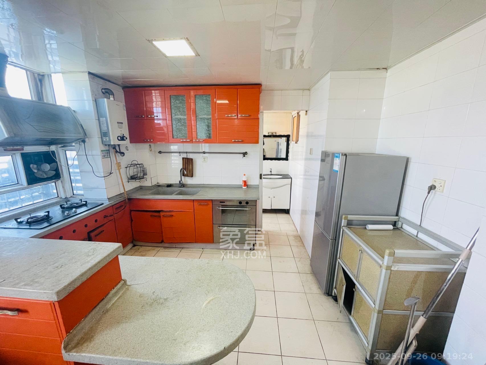 楚湘公寓 3室2厅1卫 2200.0元/月 楚湘公寓 3室2厅1卫 2200.0元/月室内图