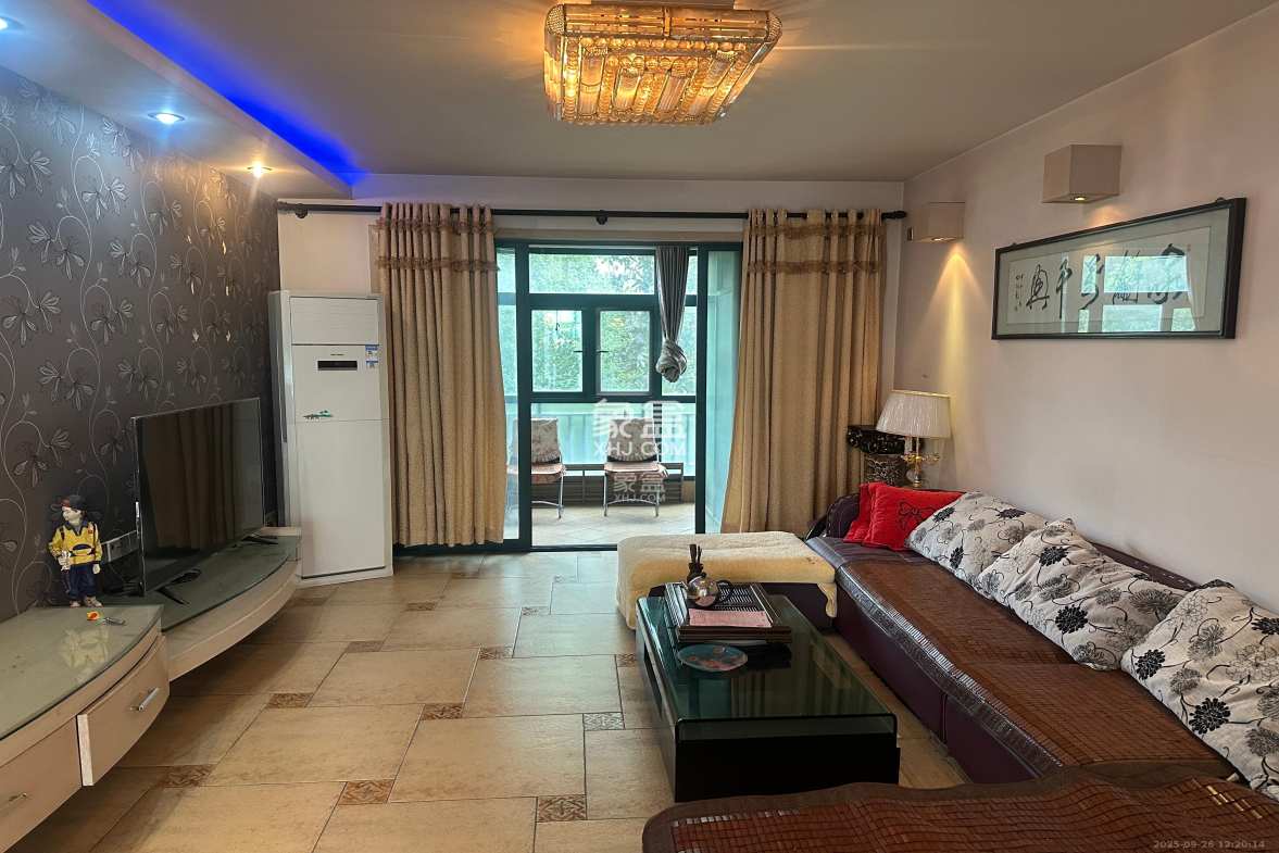 星城世家  3室2厅2卫    3000.0元/月 星城世家  3室2厅2卫    3000.0元/月室内图