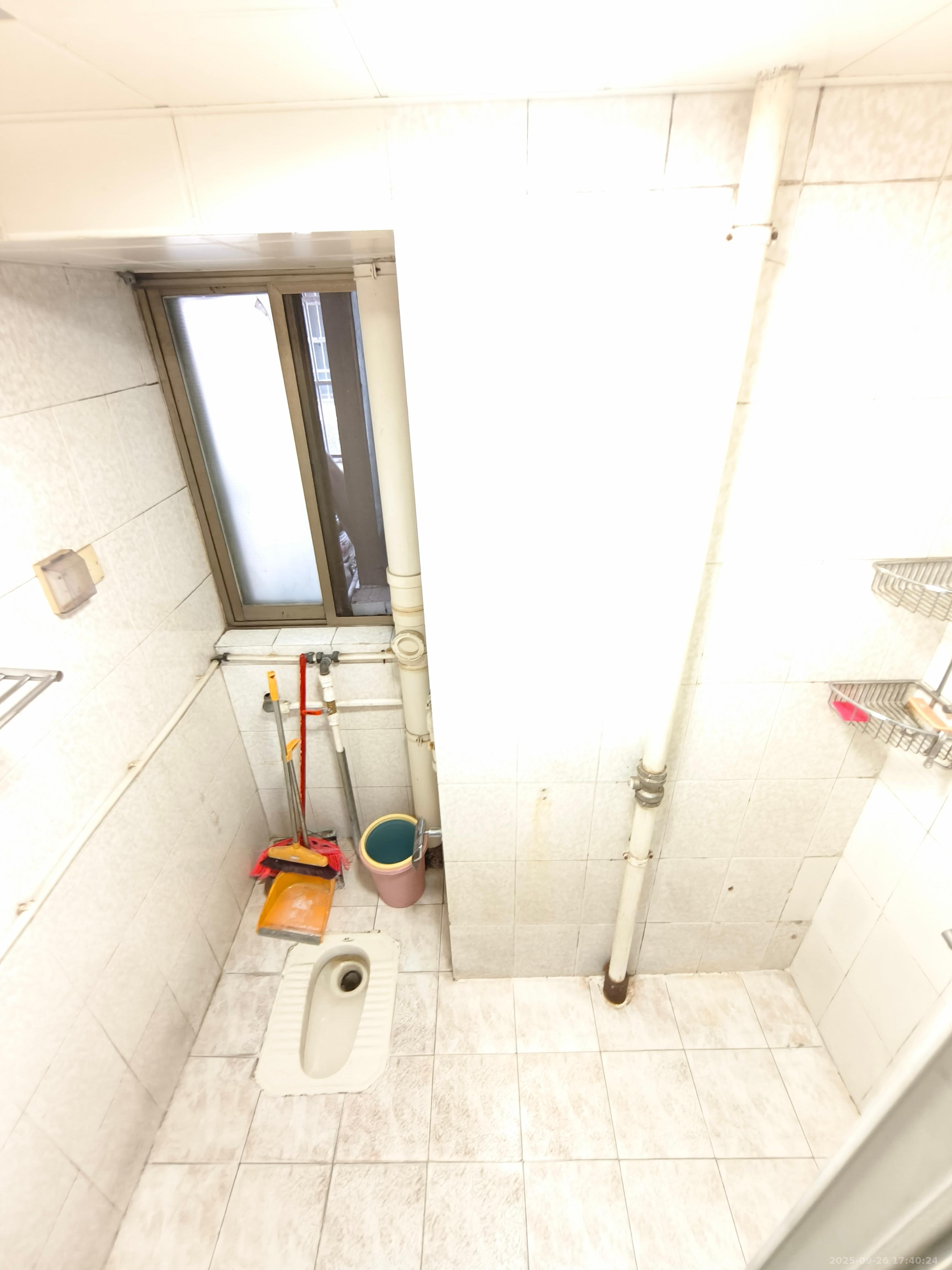 佘家塘、富雅里散盘 3室2厅2卫 2600.0元/月 佘家塘、富雅里散盘 3室2厅2卫 2600.0元/月室内图