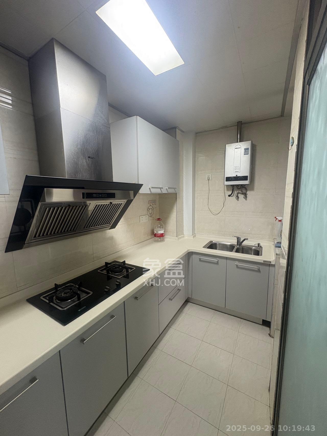 联诚国际城  2室1厅1卫    1400.0元/月室内图