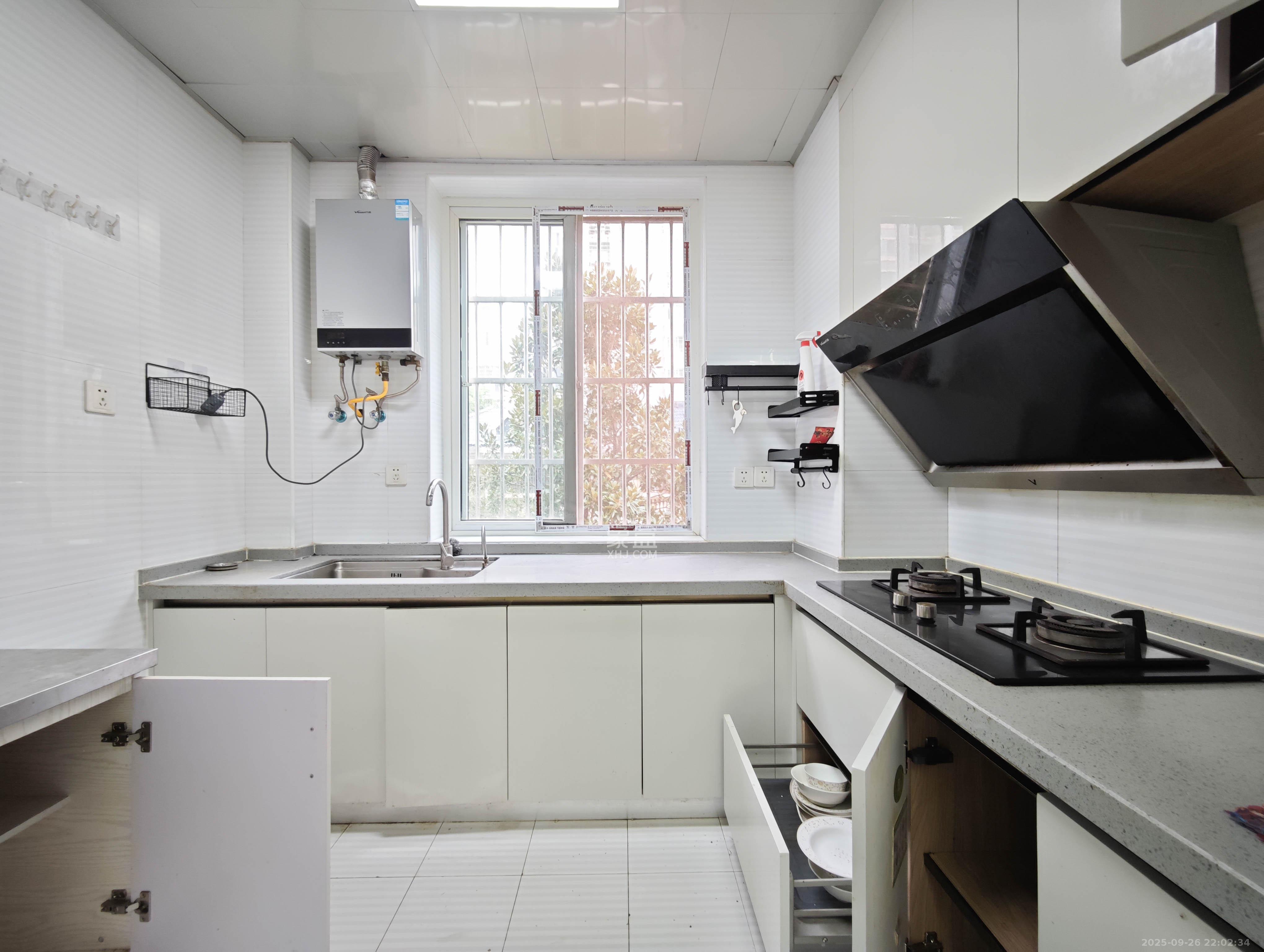 泰禹家园(彩云之翼家园一期、二期、三期) 3室2厅2卫 90.0万 泰禹家园(彩云之翼家园一期、二期、三期) 3室2厅2卫 90.0万其他