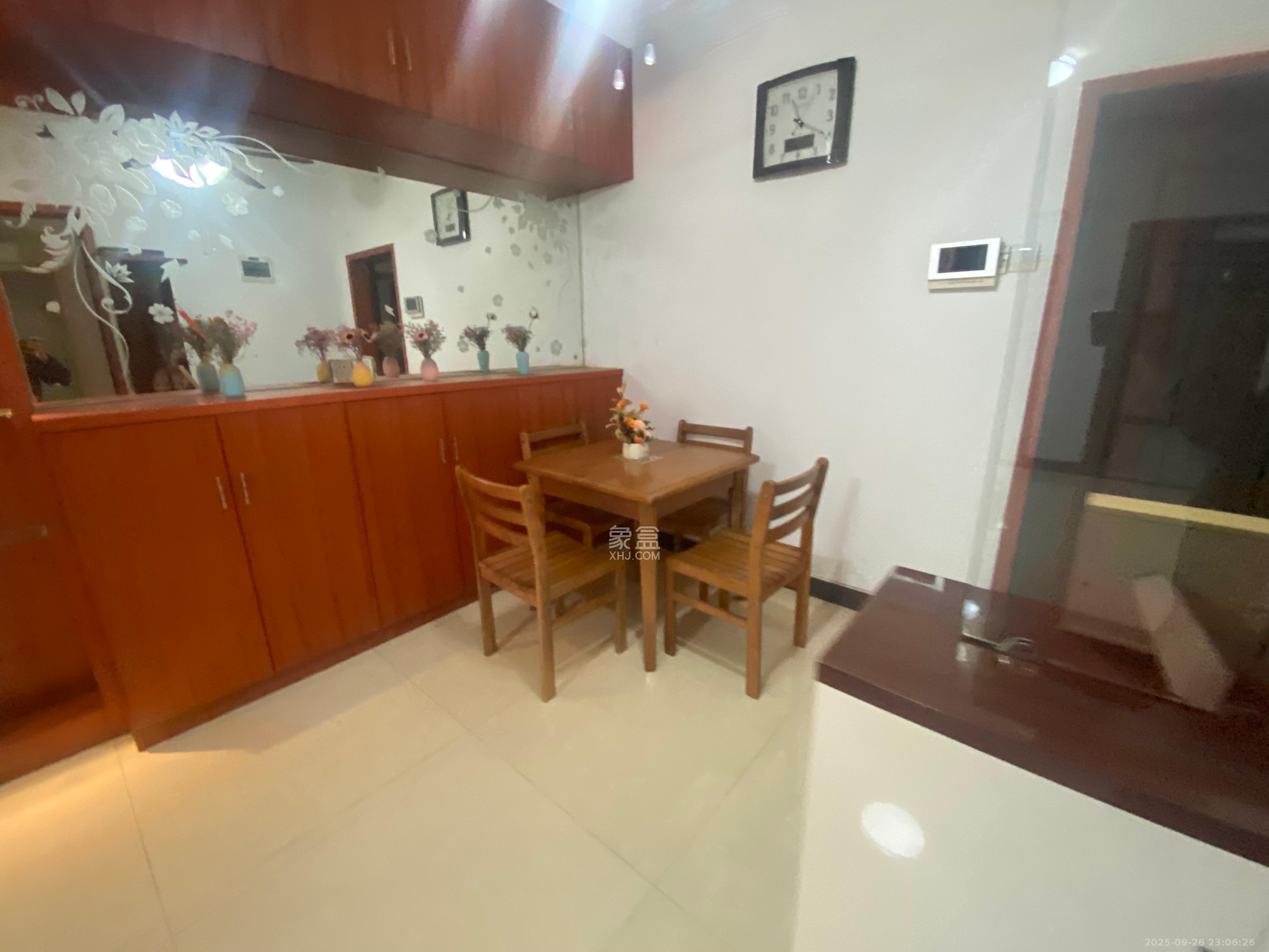 圭塘三小区 1室0厅0卫 1600.0元/月 圭塘三小区 1室0厅0卫 1600.0元/月室内图