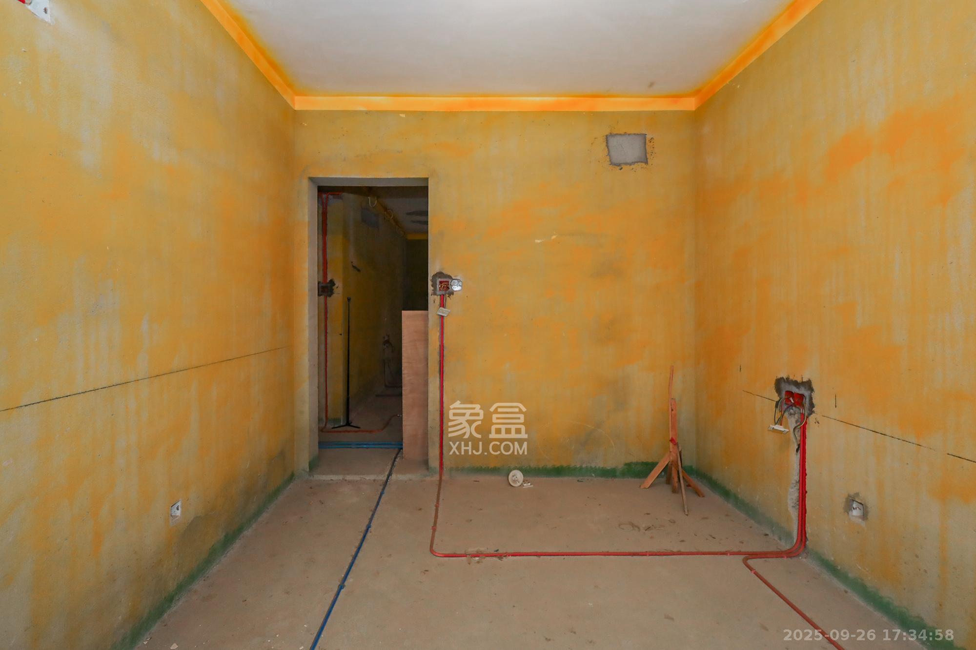 八方小区B区  3室2厅2卫    450.0万卧室