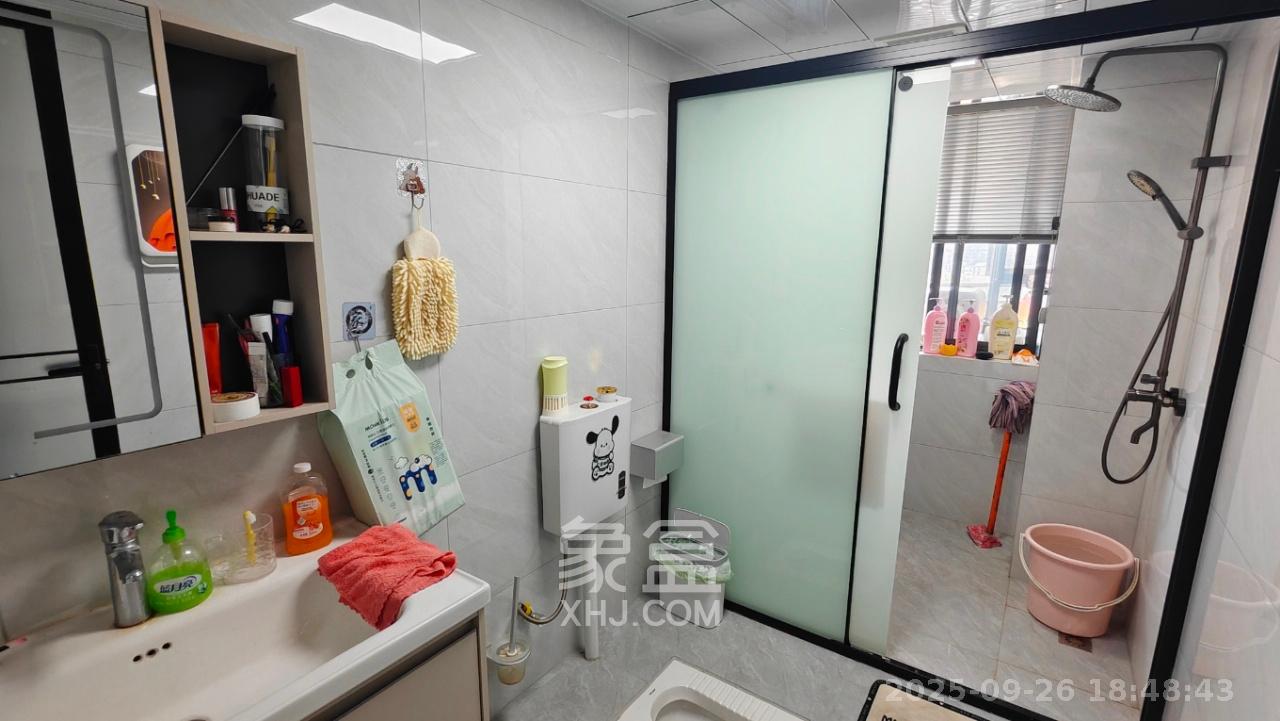 潮宗御苑  4室2厅2卫   14800.00元/月室内图