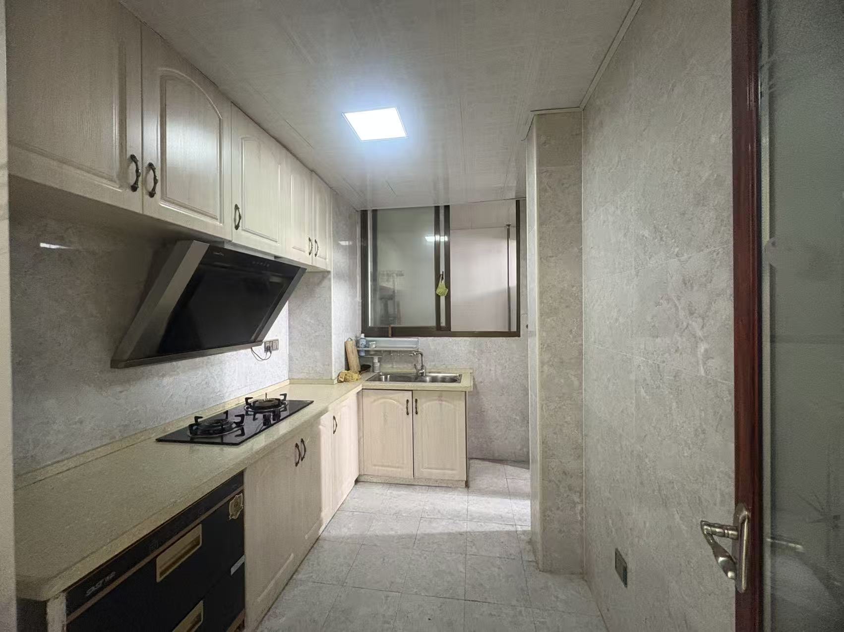 吉星花园 3室2厅2卫 46.8万 吉星花园 3室2厅2卫 46.8万客厅