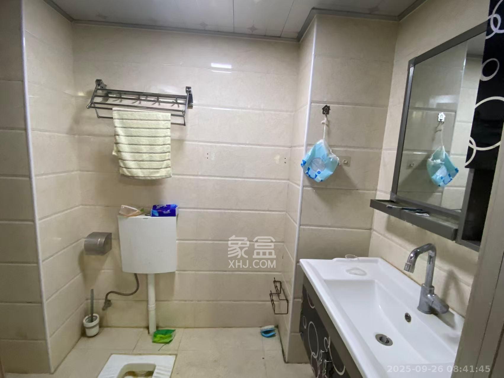 鑫远和城（一、二期）  1室1厅1卫    1200.0元/月室内图