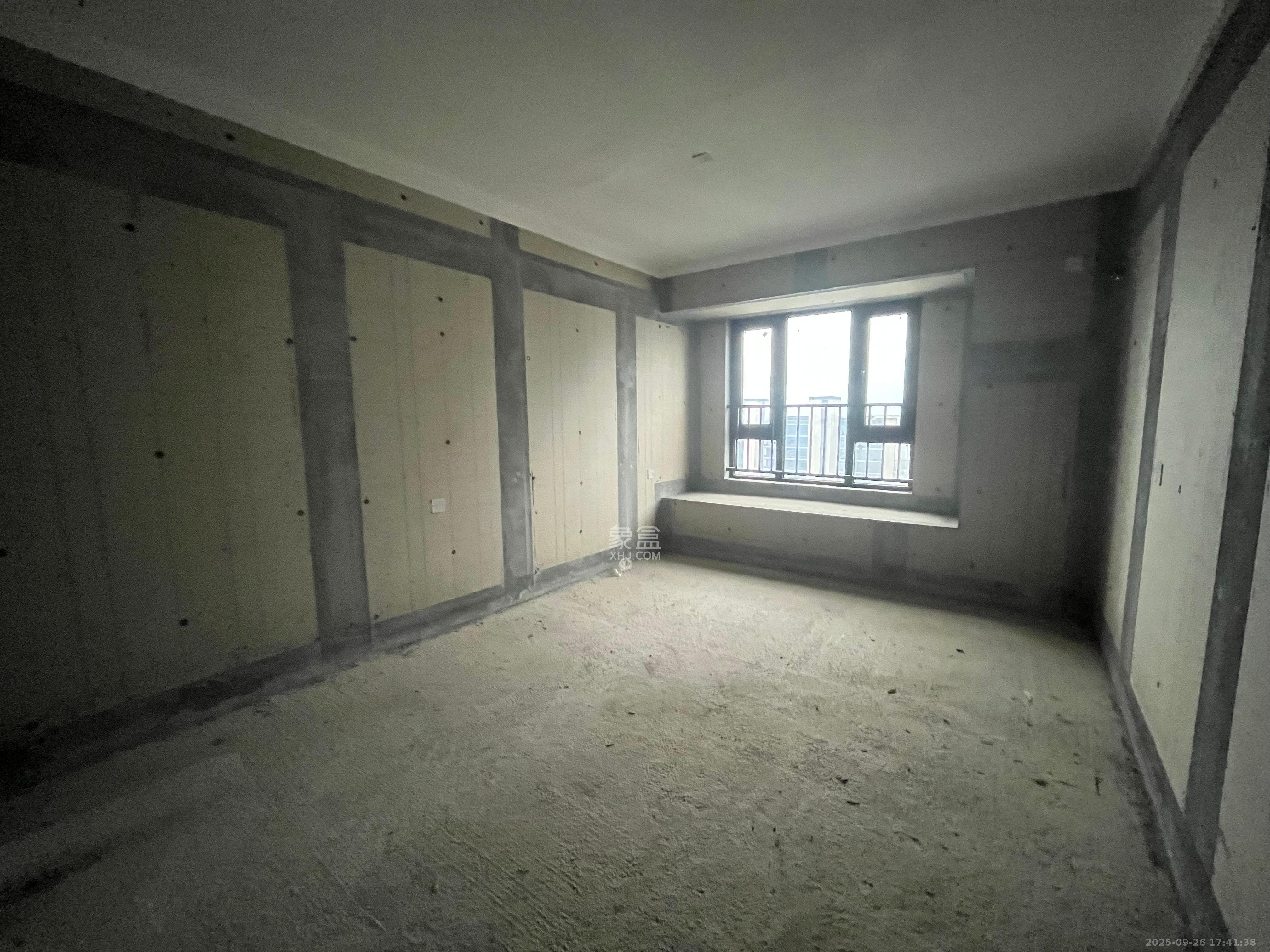 融创会展上东区  4室2厅2卫    900.0元/月室内图