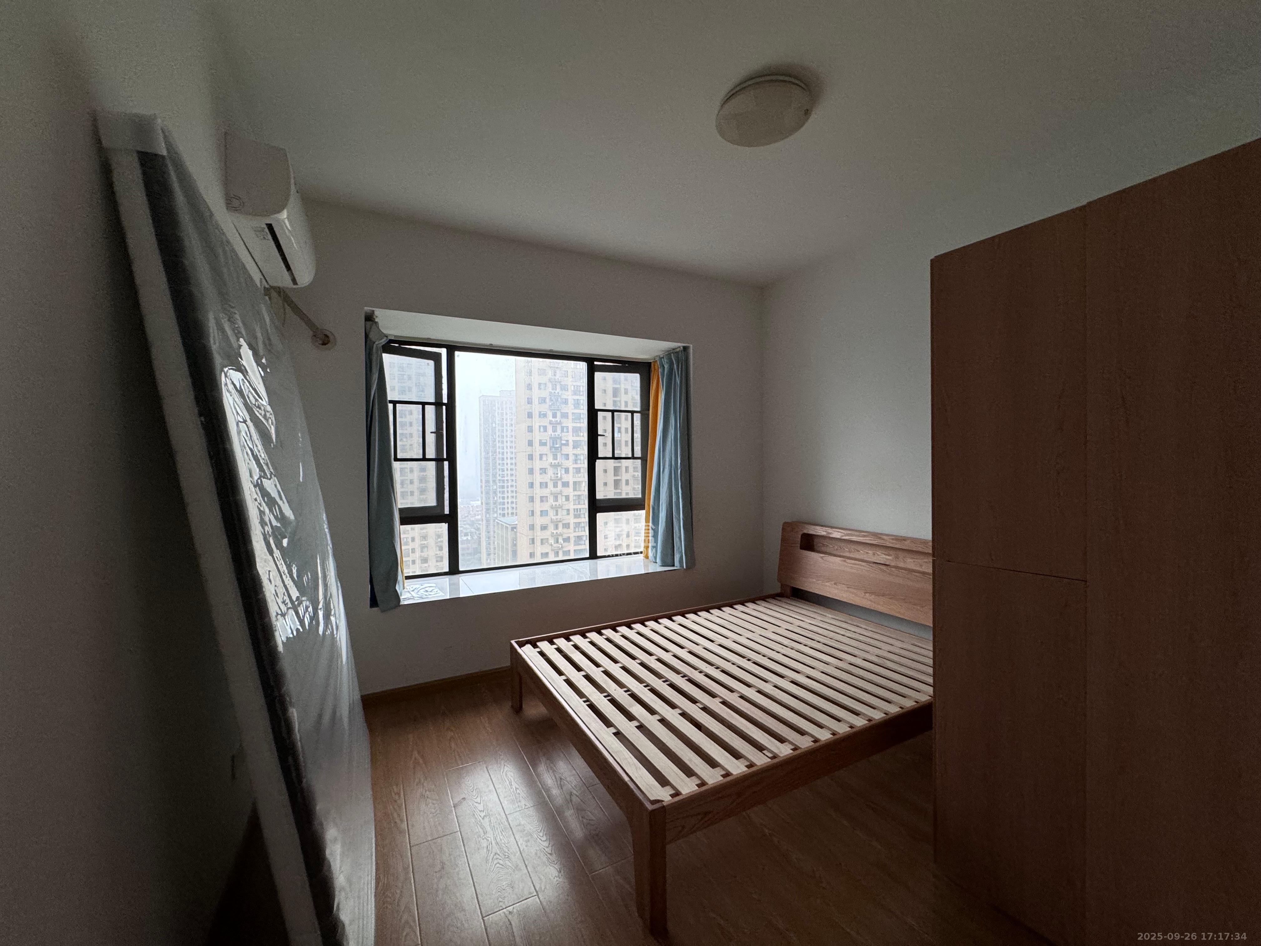 钰龙天下二期（钰龙佳园）  3室2厅2卫    3000.0元/月室内图