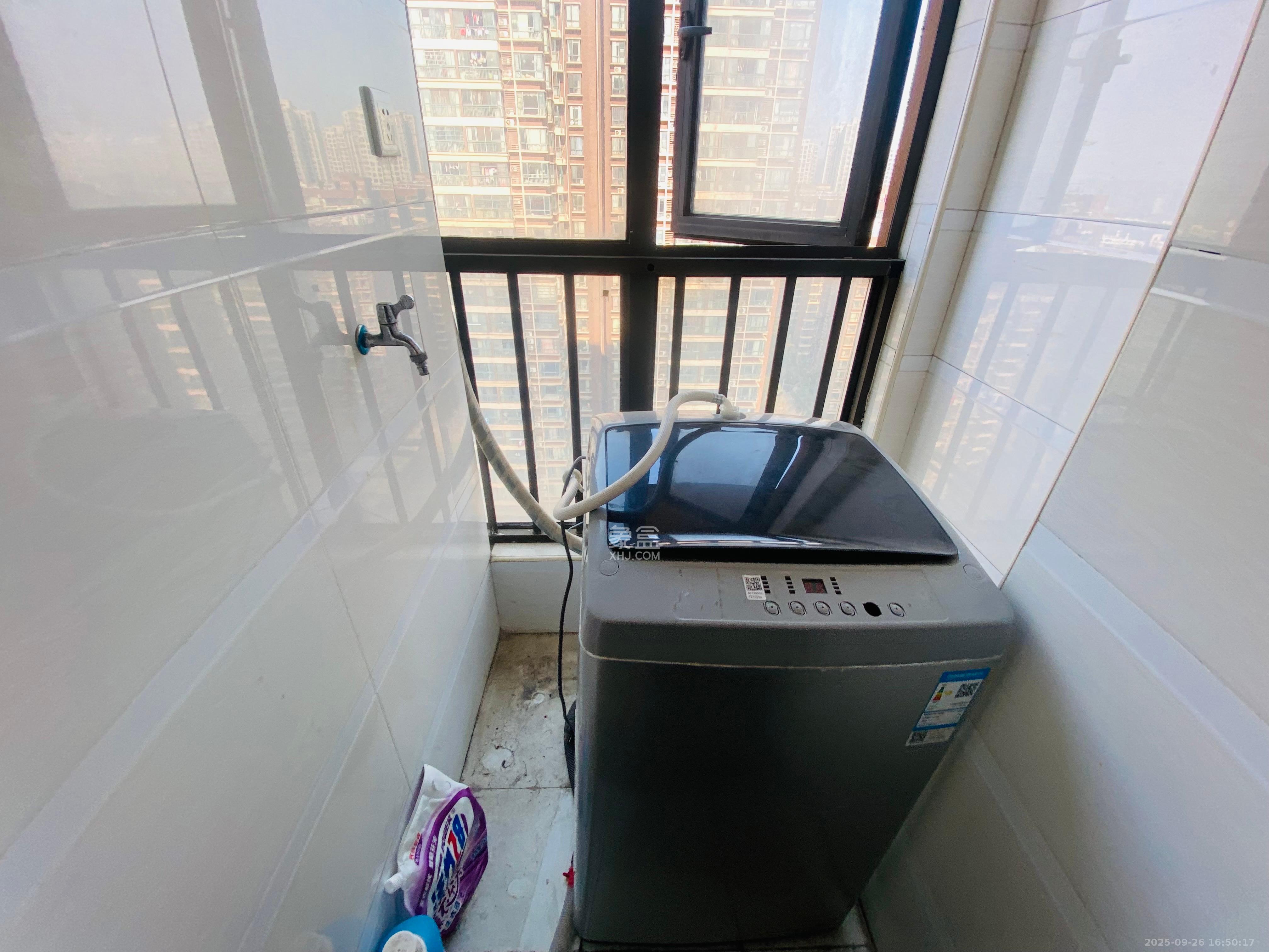 罗马国际公寓 1室1厅1卫 1200.0元/月 罗马国际公寓 1室1厅1卫 1200.0元/月室内图