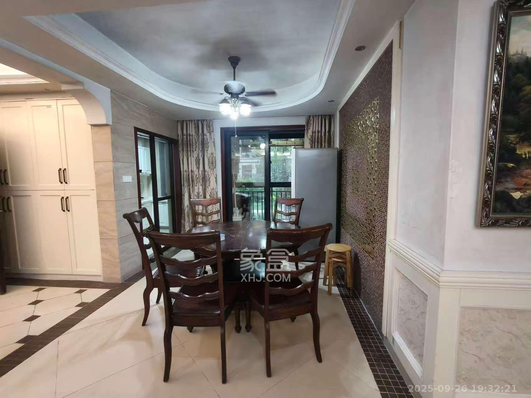 绿城桂花城 4室2厅2卫 4000.0元/月 绿城桂花城 4室2厅2卫 4000.0元/月室内图