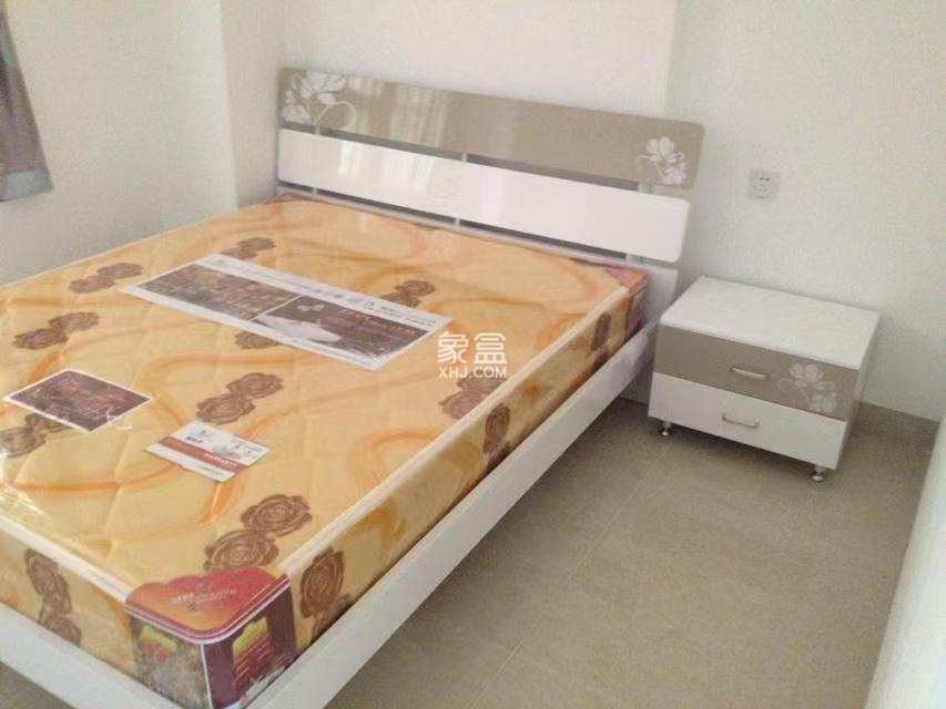 汇景骏园 3室2厅2卫 160.0万 汇景骏园 3室2厅2卫 160.0万客厅