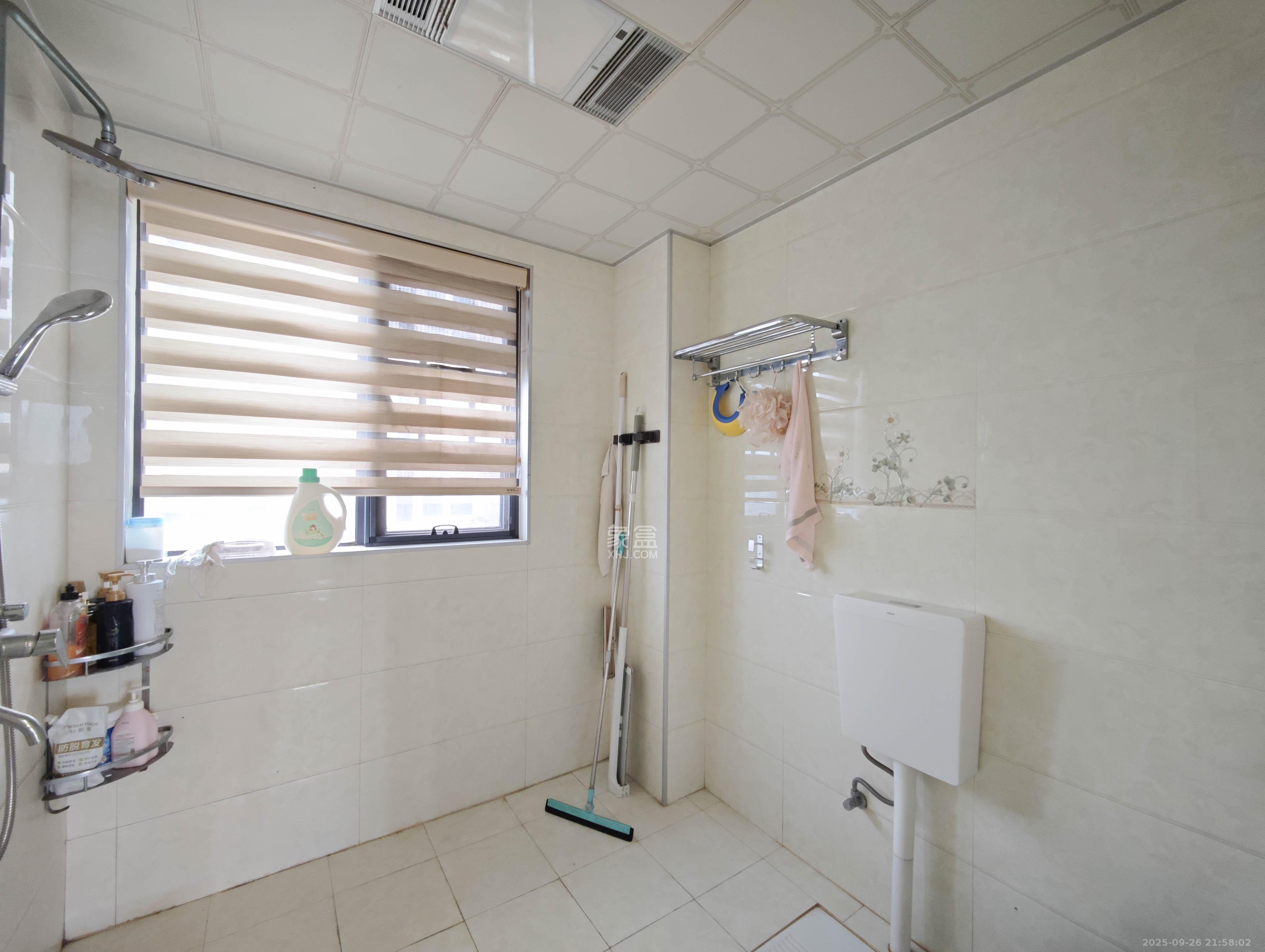 长房半岛蓝湾(观山月) 3室2厅2卫 104.0万 长房半岛蓝湾(观山月) 3室2厅2卫 104.0万卫生间