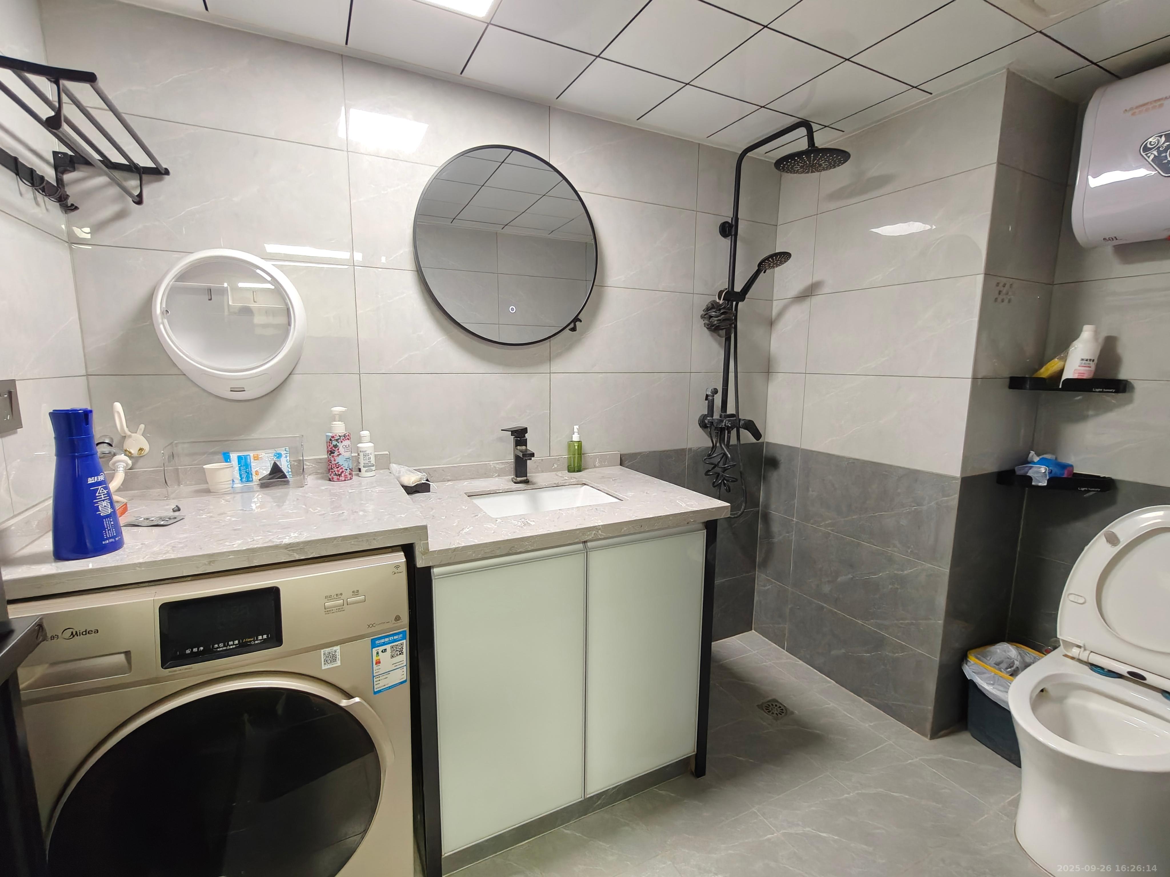 朗廷览江 1室0厅0卫 2500.0元/月 朗廷览江 1室0厅0卫 2500.0元/月室内图