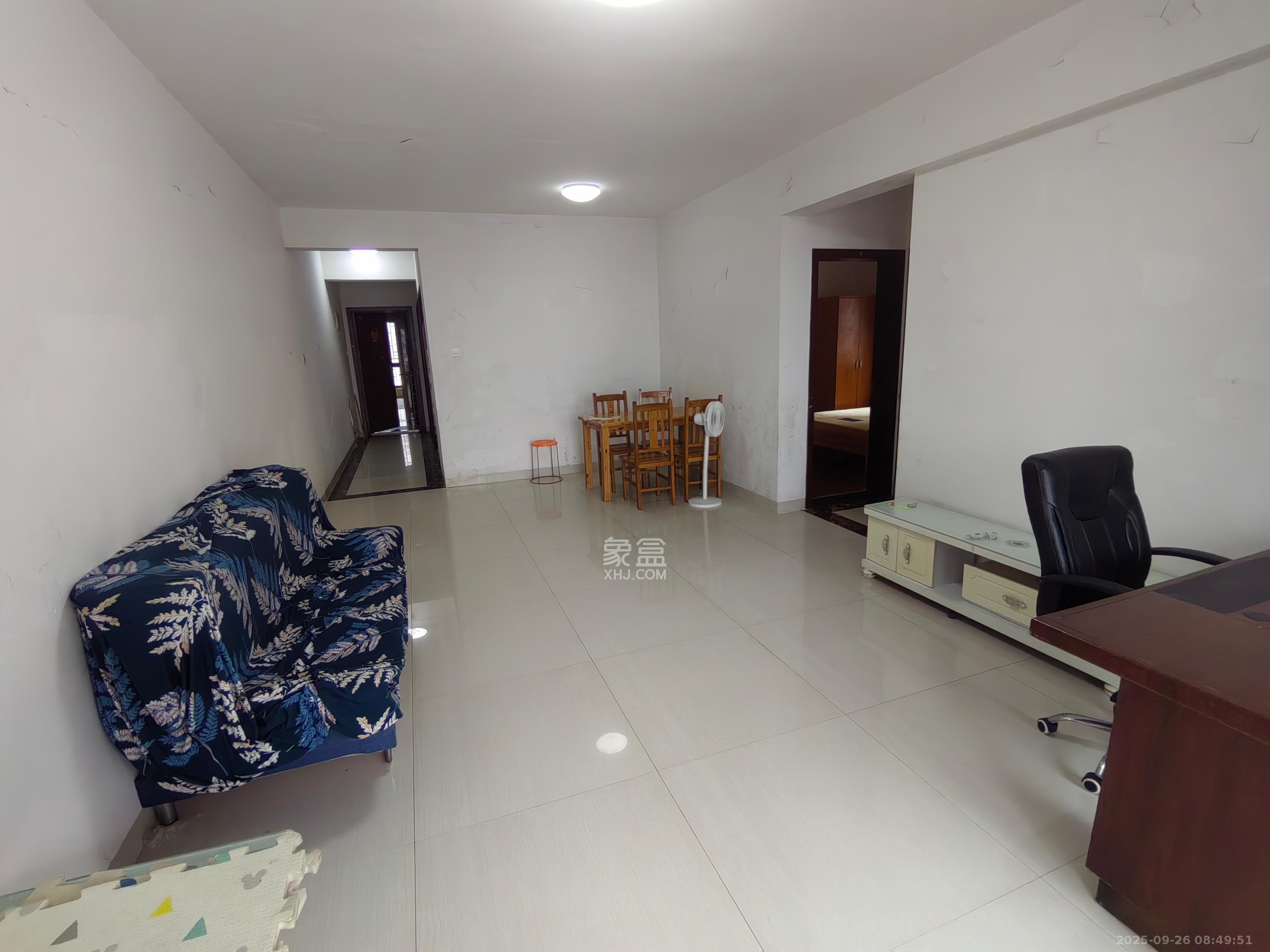 华润凤凰城二期  2室1厅1卫    1600.0元/月室内图