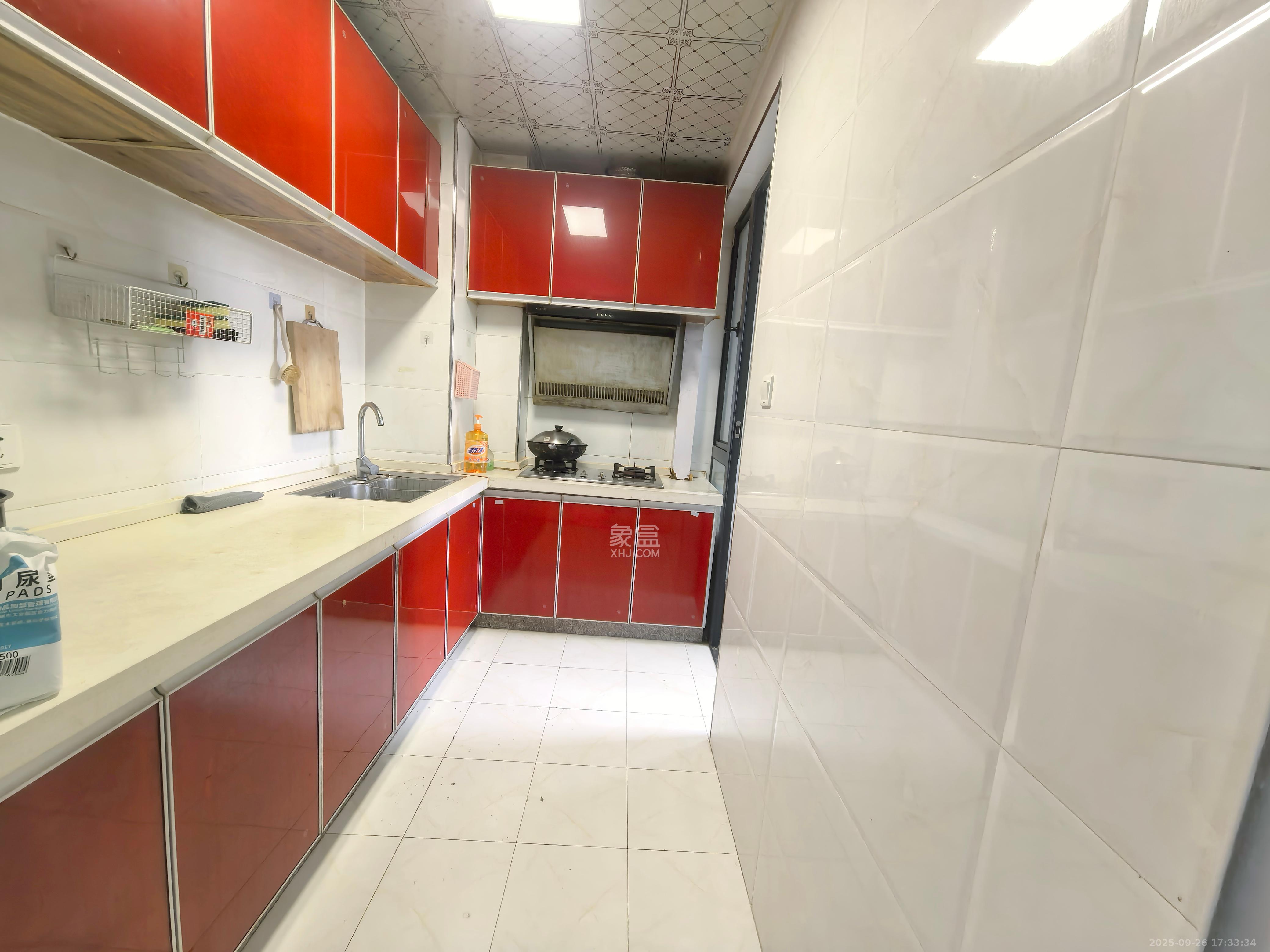 三一街区  3室2厅1卫    1600.0元/月小区图