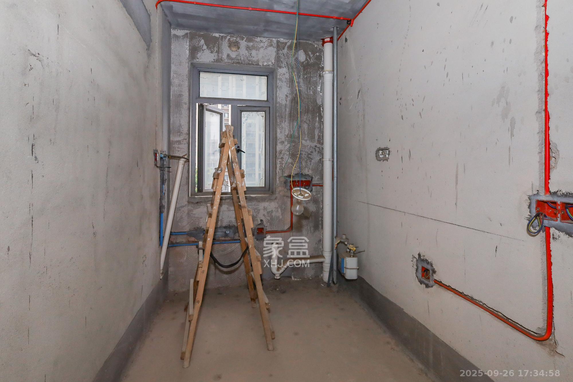 八方小区B区 3室2厅2卫 450.0万 八方小区B区 3室2厅2卫 450.0万厨房