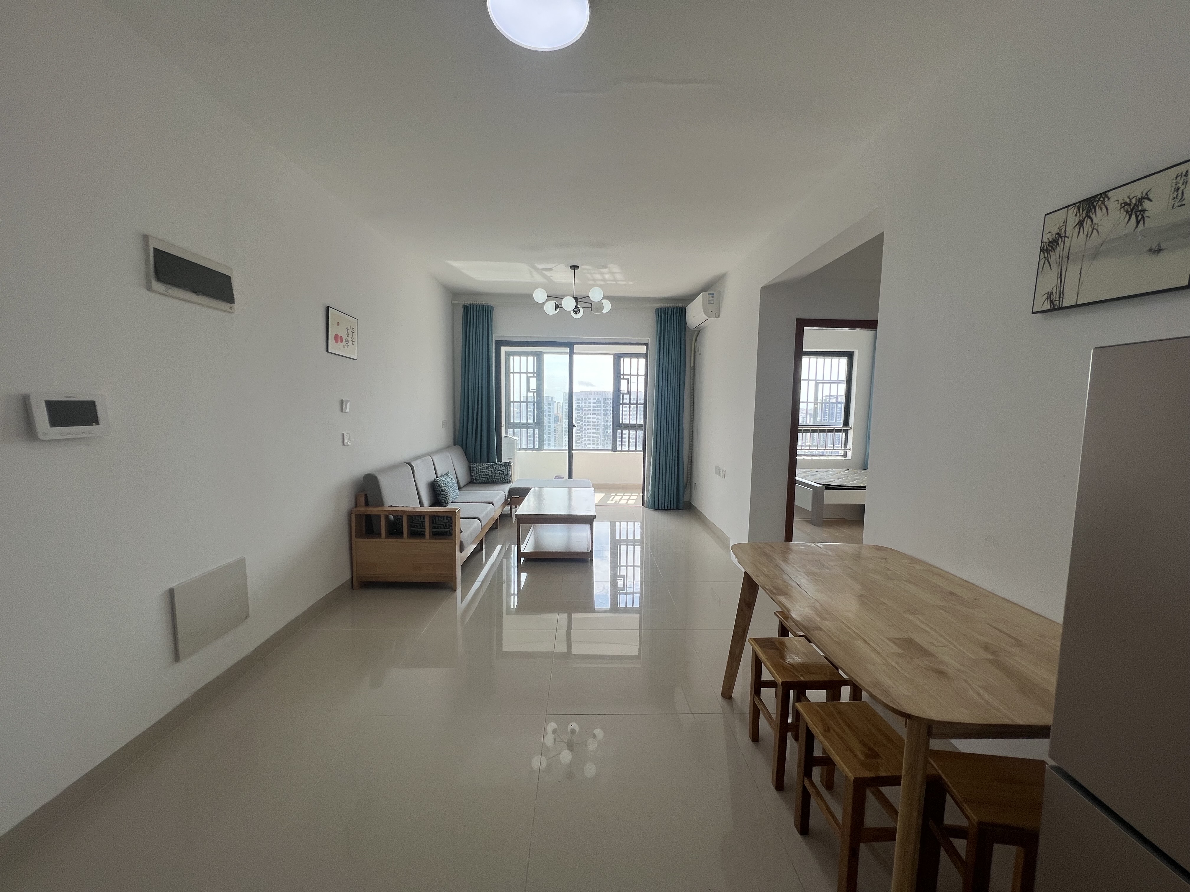 龙城新景 2室2厅1卫 2600.0元/月 龙城新景 2室2厅1卫 2600.0元/月室内图