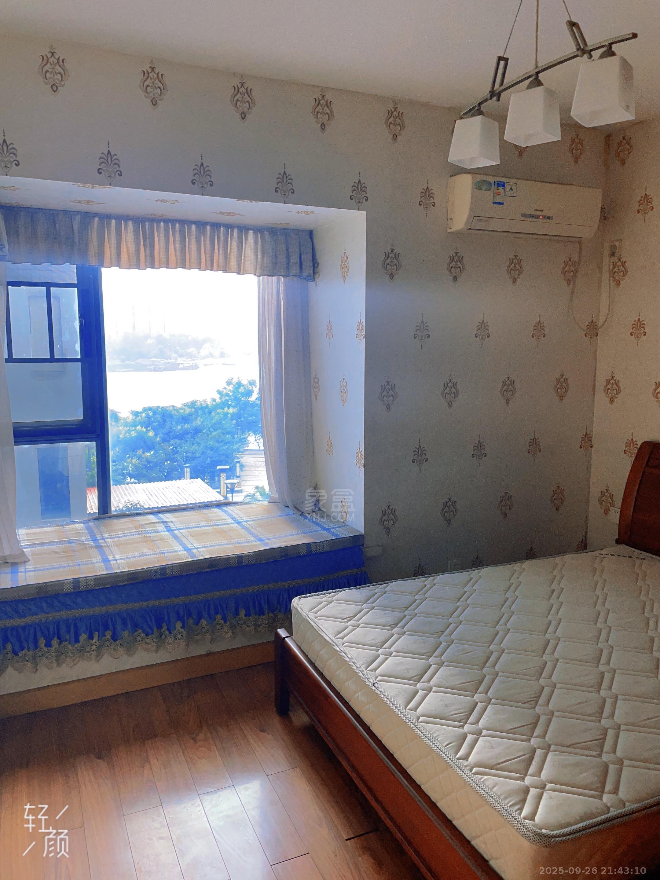 山水国际  4室2厅1卫    2500.0元/月室内图