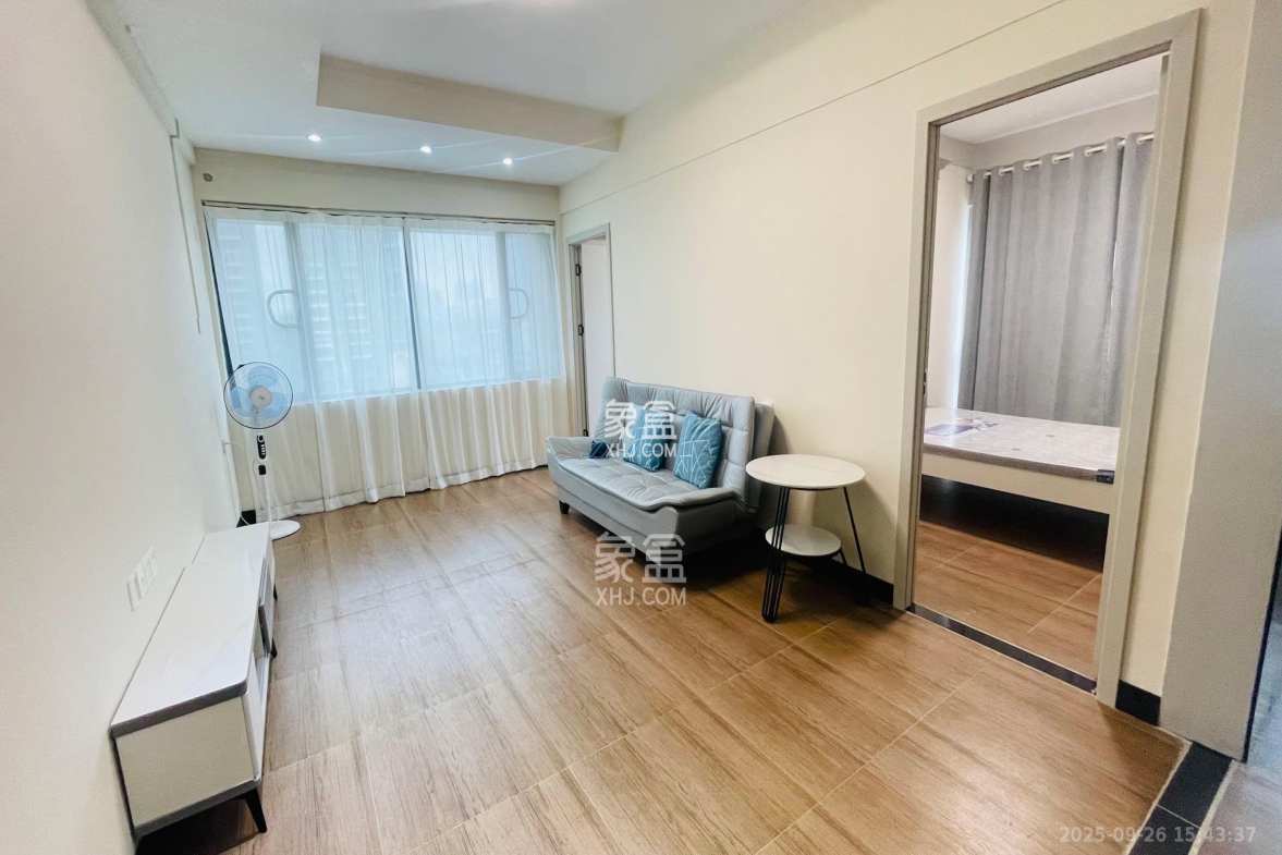 亚商国际  2室1厅1卫    2400.0元/月 亚商国际  2室1厅1卫    2400.0元/月室内图