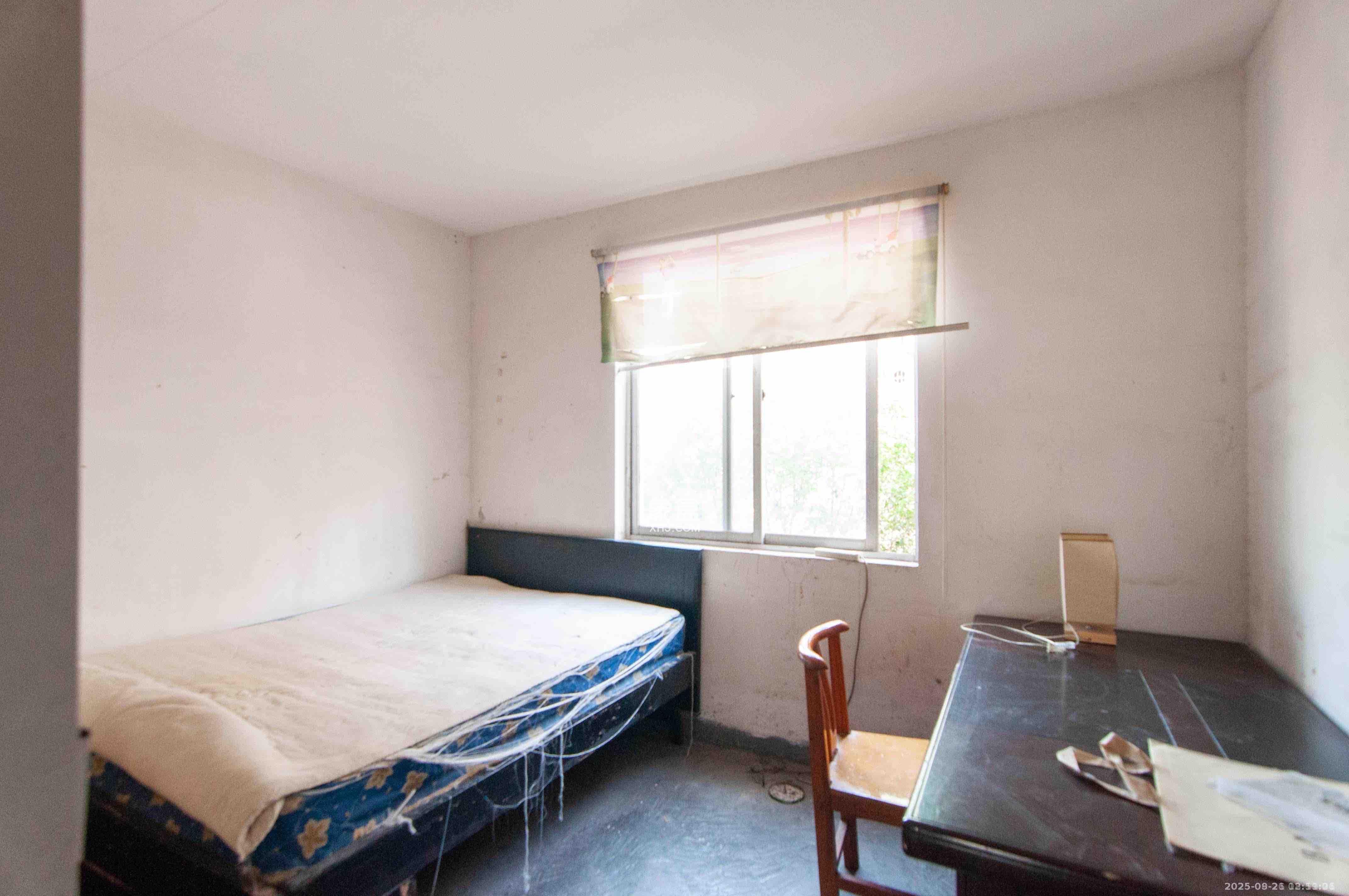 红叶山庄 3室2厅2卫 1550.0元/月 红叶山庄 3室2厅2卫 1550.0元/月室内图