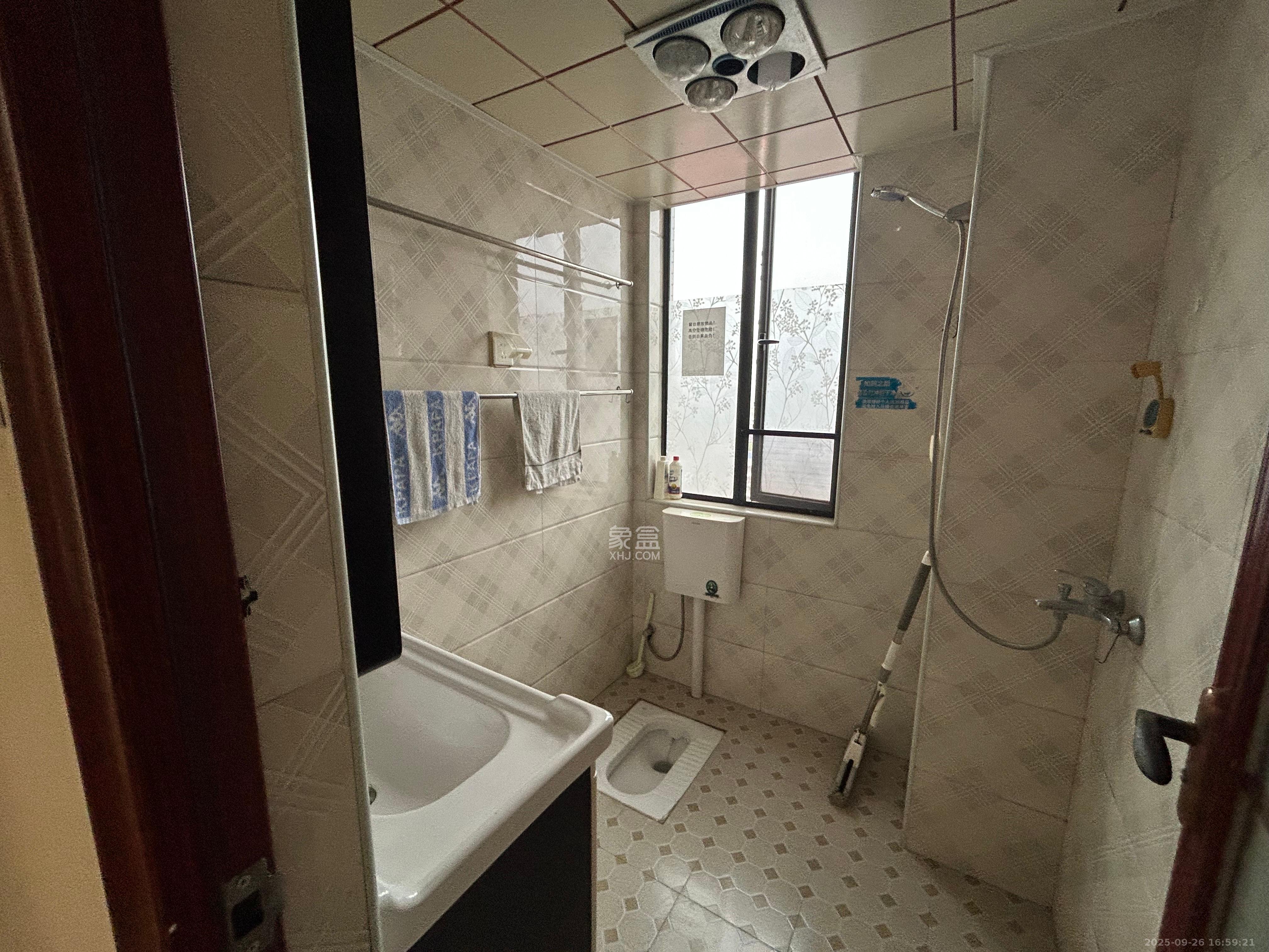 兴威帕克水岸  3室1厅1卫   2200.00元/月室内图