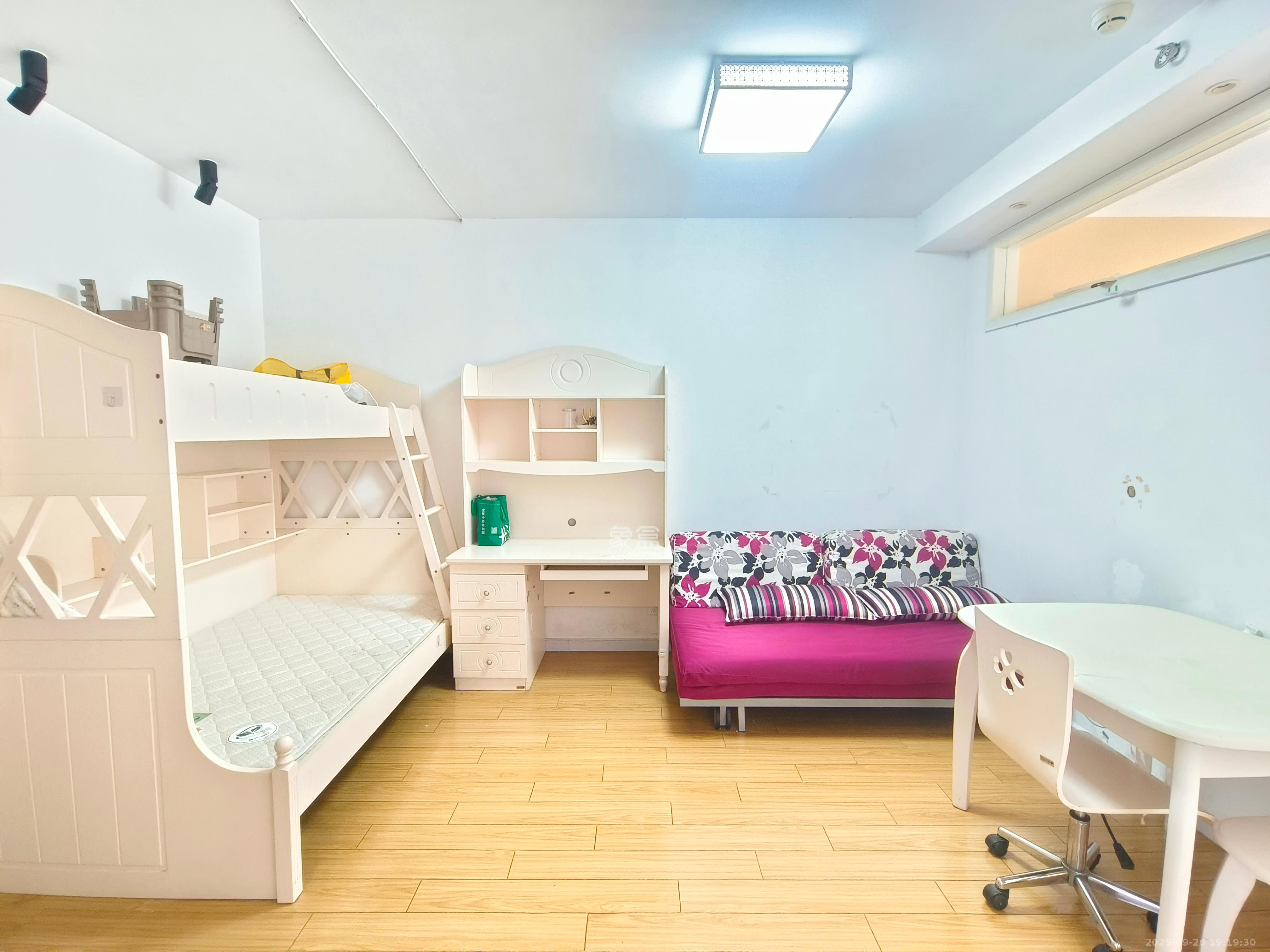 北辰三角洲E5区  1室1厅1卫    2200.0元/月 北辰三角洲E5区  1室1厅1卫    2200.0元/月