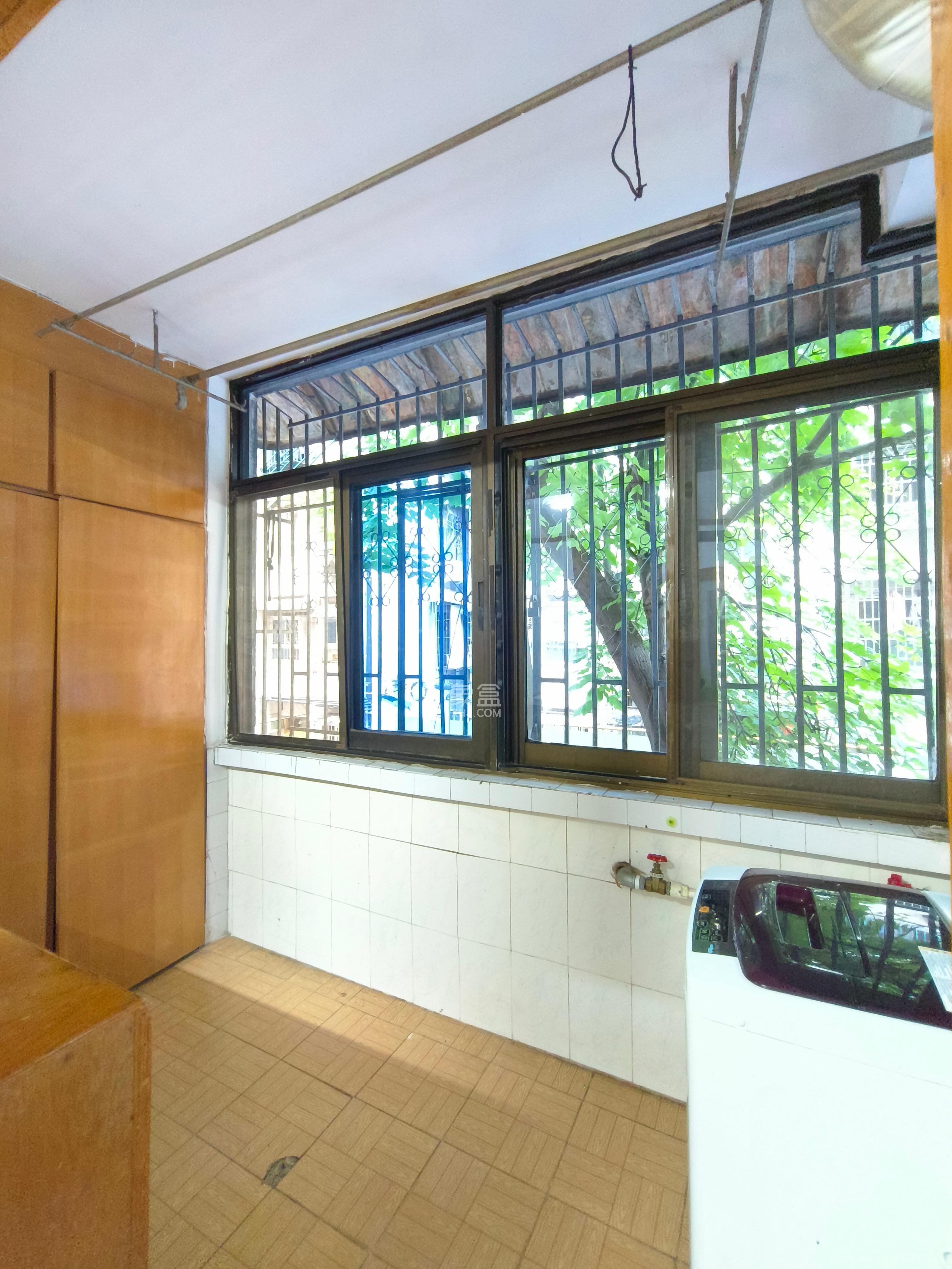 崇文里、崇圣里散盘 3室2厅1卫 2600.0元/月 崇文里、崇圣里散盘 3室2厅1卫 2600.0元/月室内图