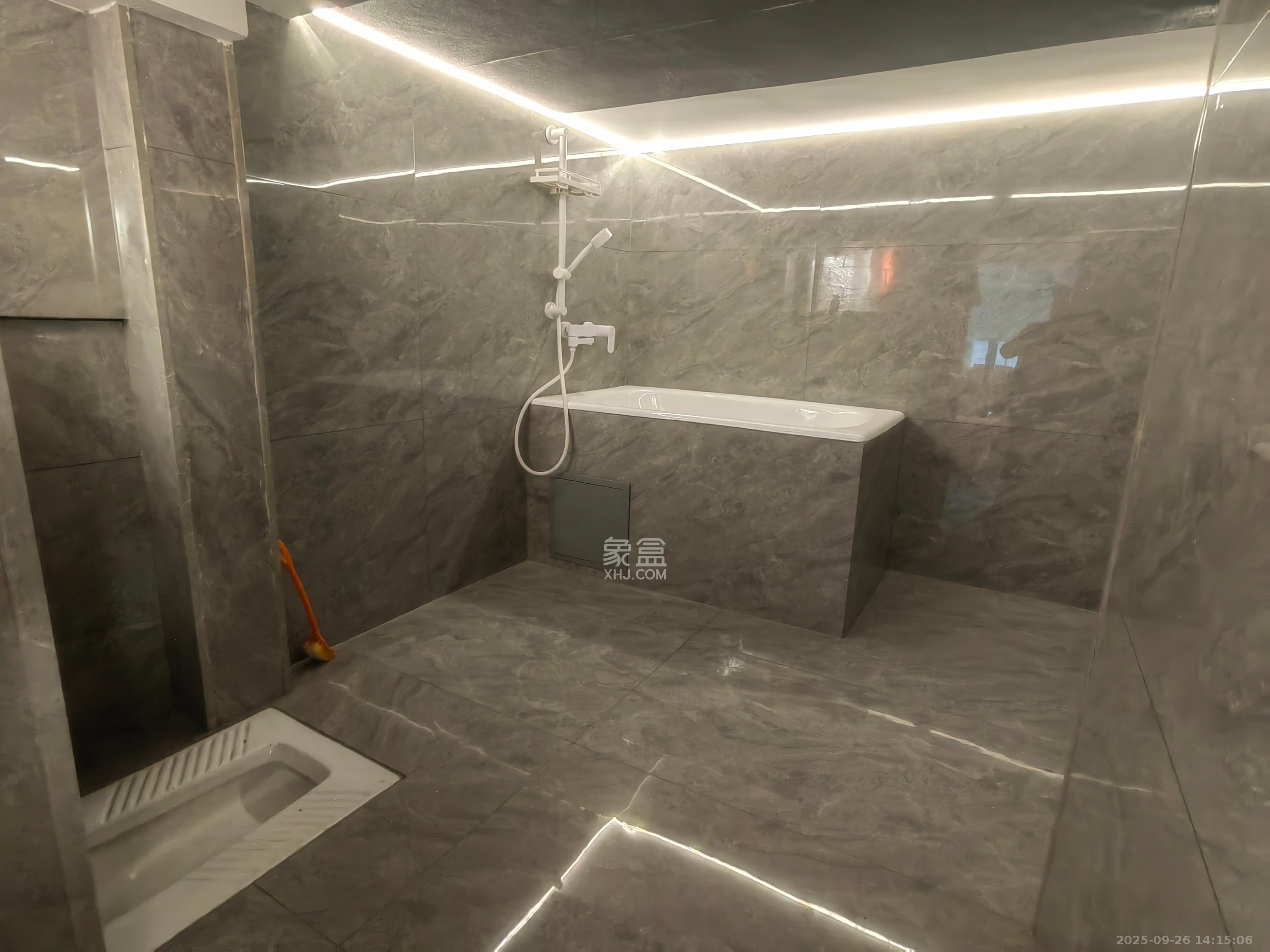 保利天禧EF区 2室1厅1卫 2500.0元/月 保利天禧EF区 2室1厅1卫 2500.0元/月室内图