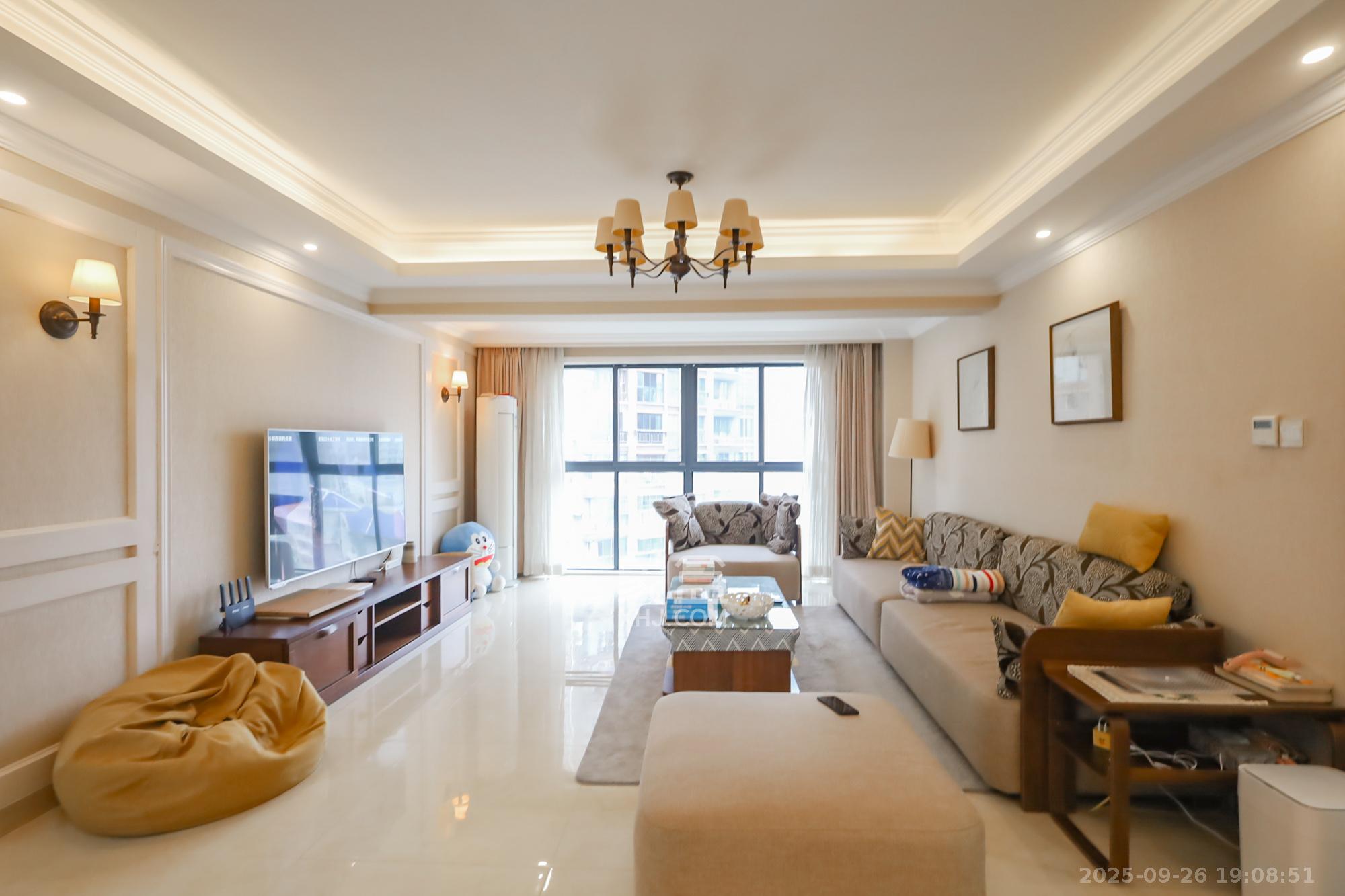 山水誉峰 4室2厅2卫 210.0万 山水誉峰 4室2厅2卫 210.0万客厅