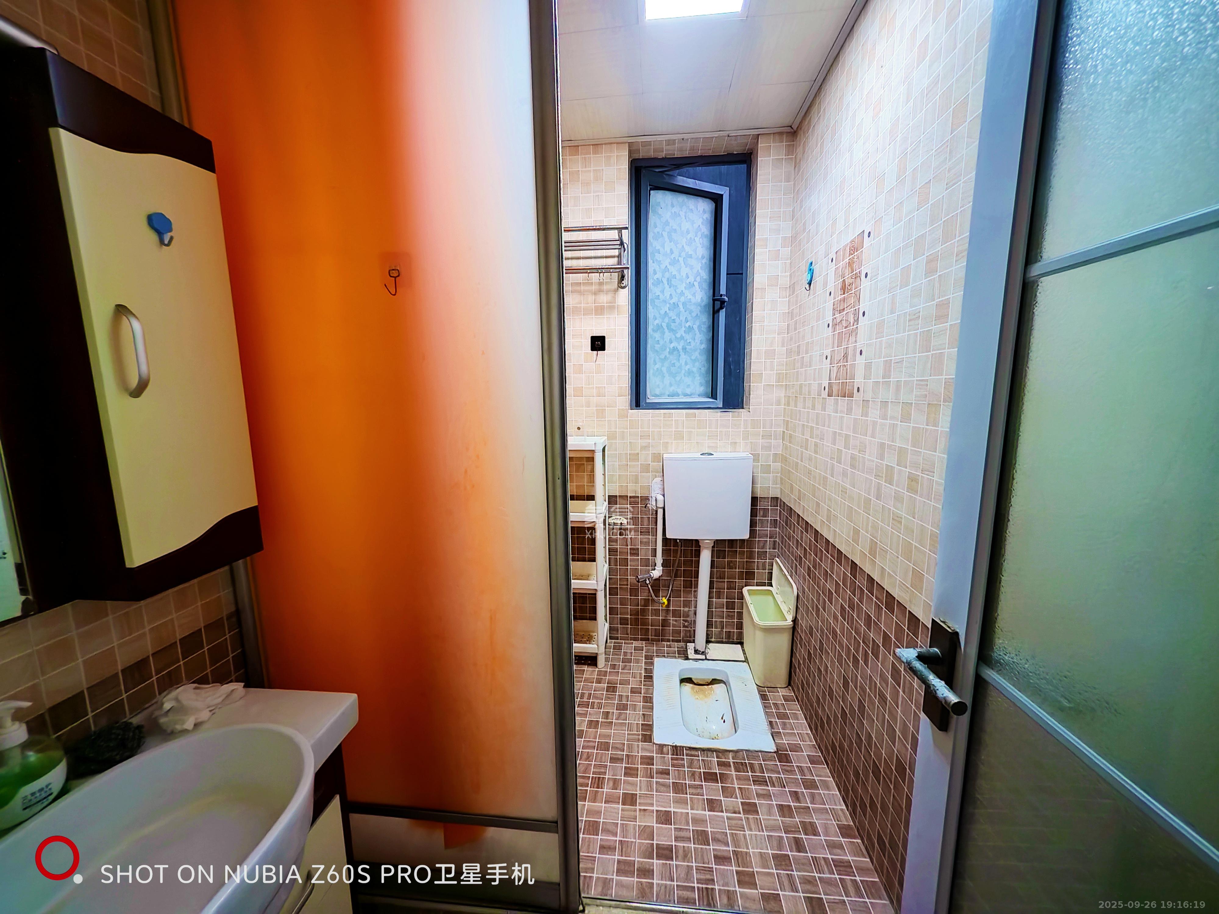 湘域中央  2室1厅1卫    2800.0元/月室内图