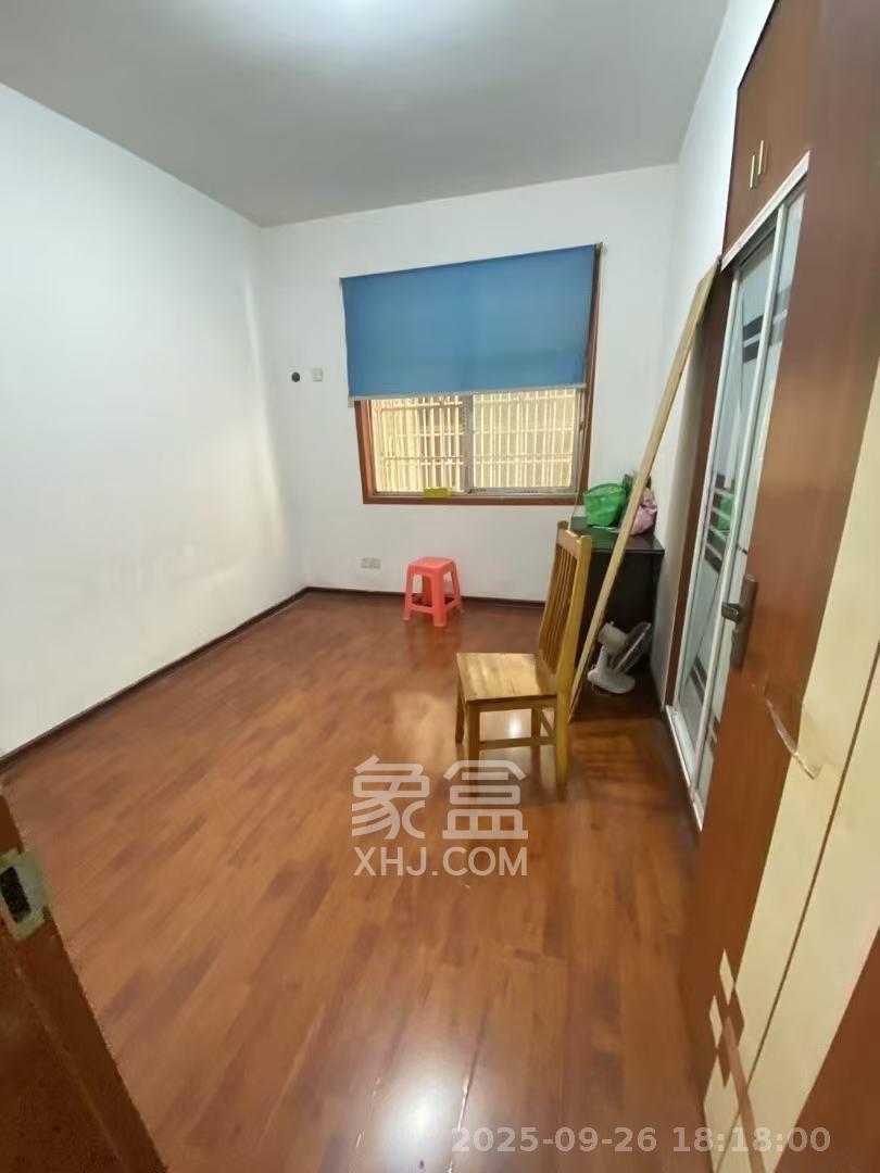 星沙六区 3室2厅2卫 1400.0元/月 星沙六区 3室2厅2卫 1400.0元/月室内图