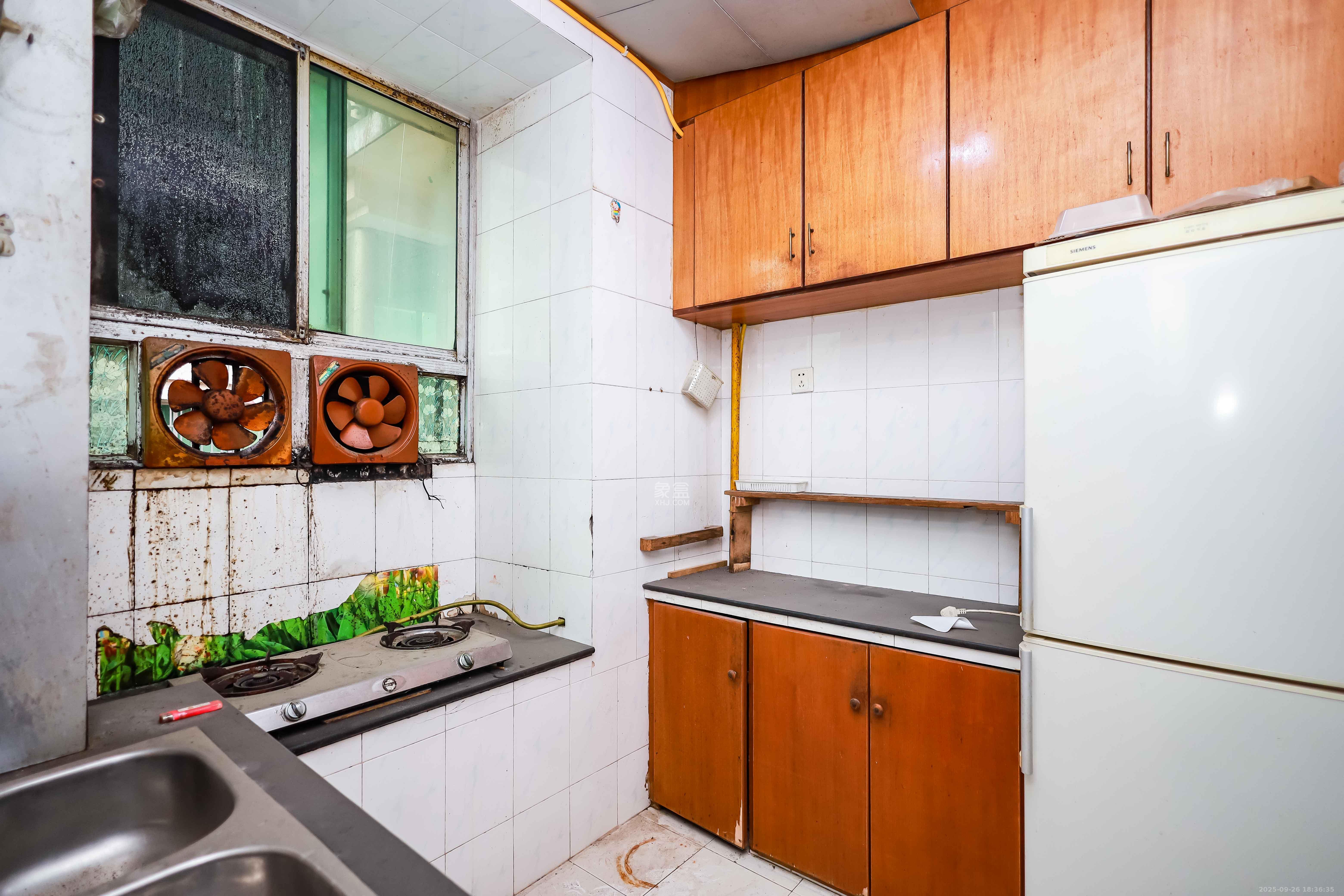 静园山庄 1室1厅1卫 25.0万 静园山庄 1室1厅1卫 25.0万厨房